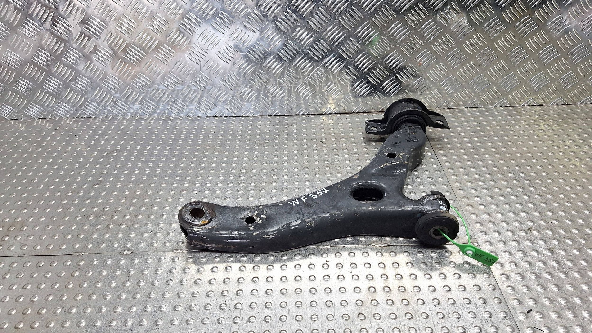 arm right front 4T16-3042-AA FORD TRANSIT CONNECT MK1