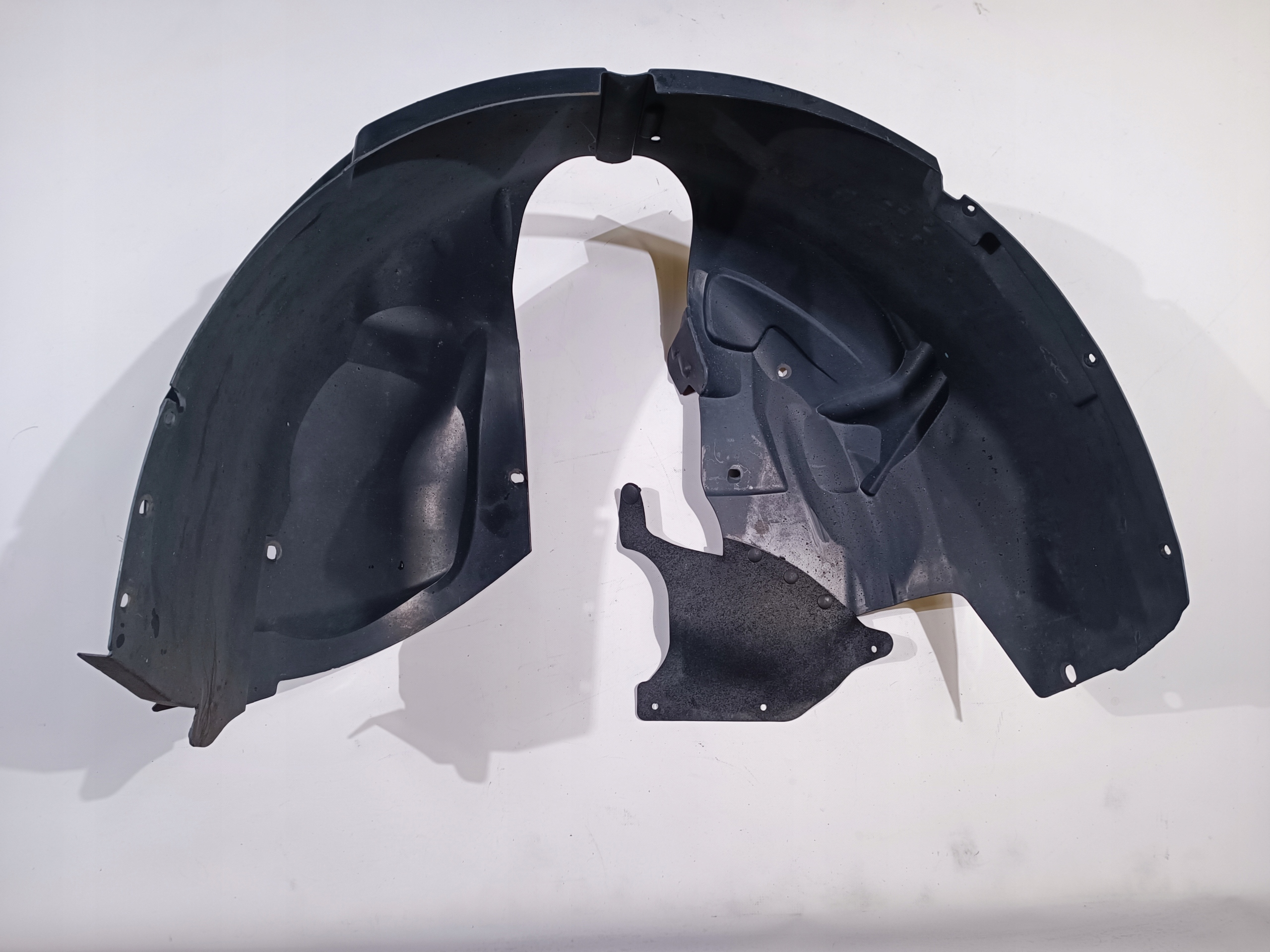 подкрылки правая передняя FORD FLEX 2011-