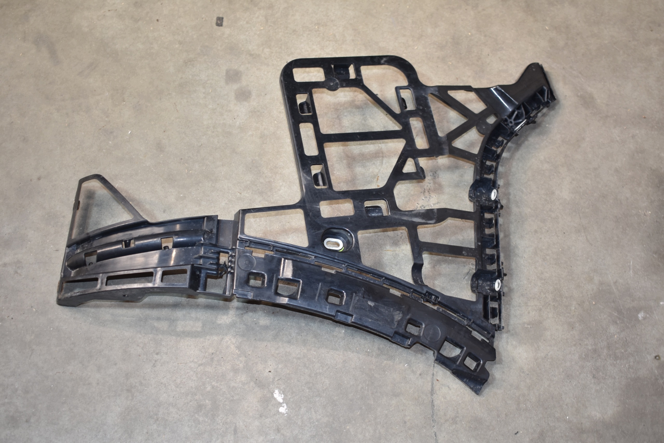 perfect condition bumper bracket rear part rear. right MERCEDES GLS X167 1