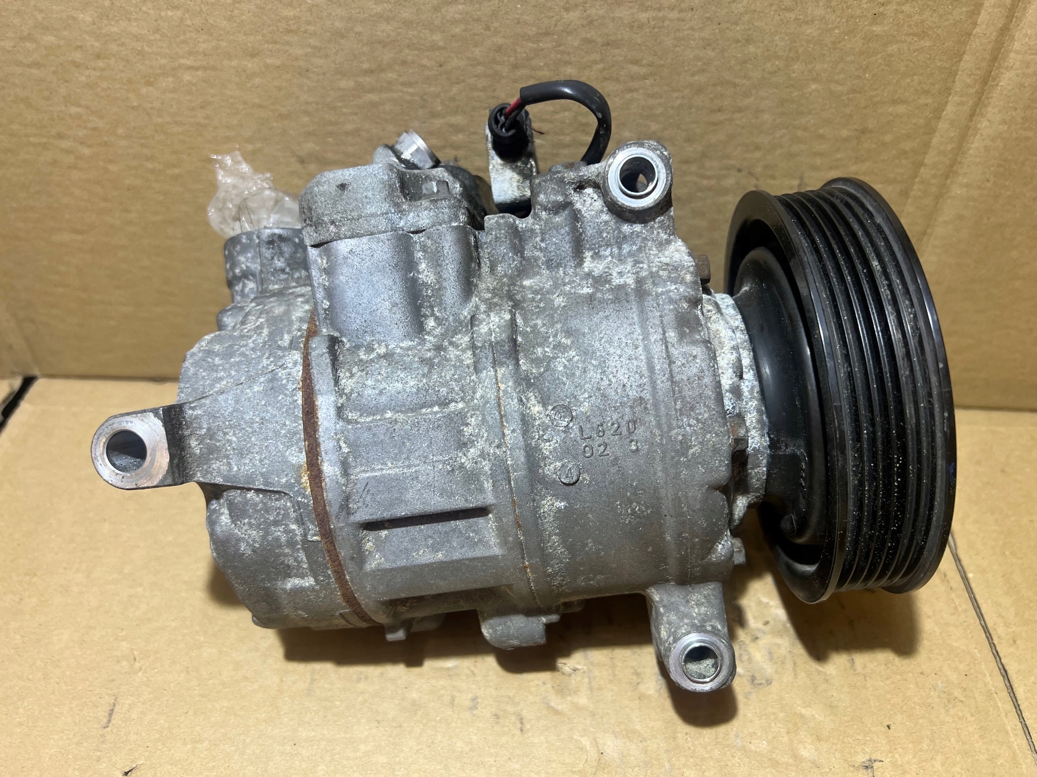 AUDI A8 D4 3.0 TFSI compressor compressor; of the air conditioning 4H0260805
