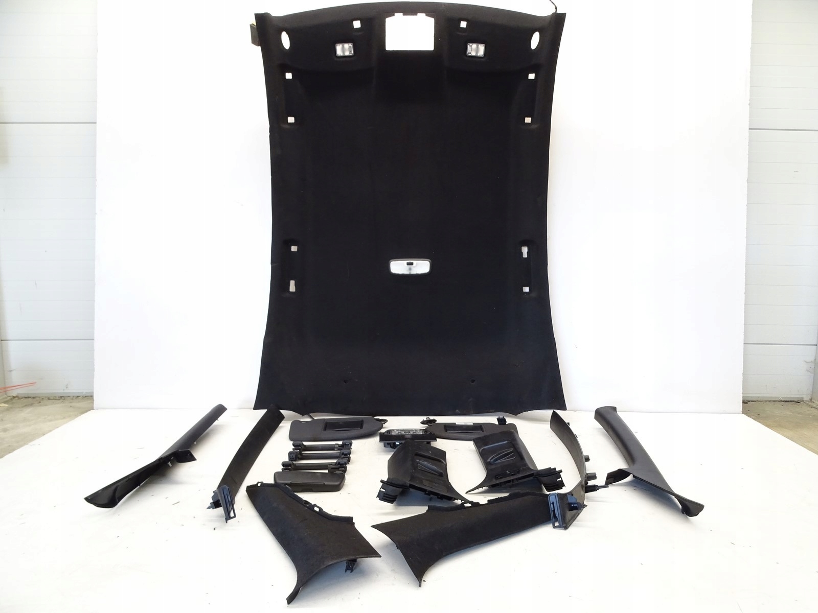 PODSUFITKA RĄCZKI DASZKI CZARNE FORD FOCUS II ST MK2 3D CZARNA