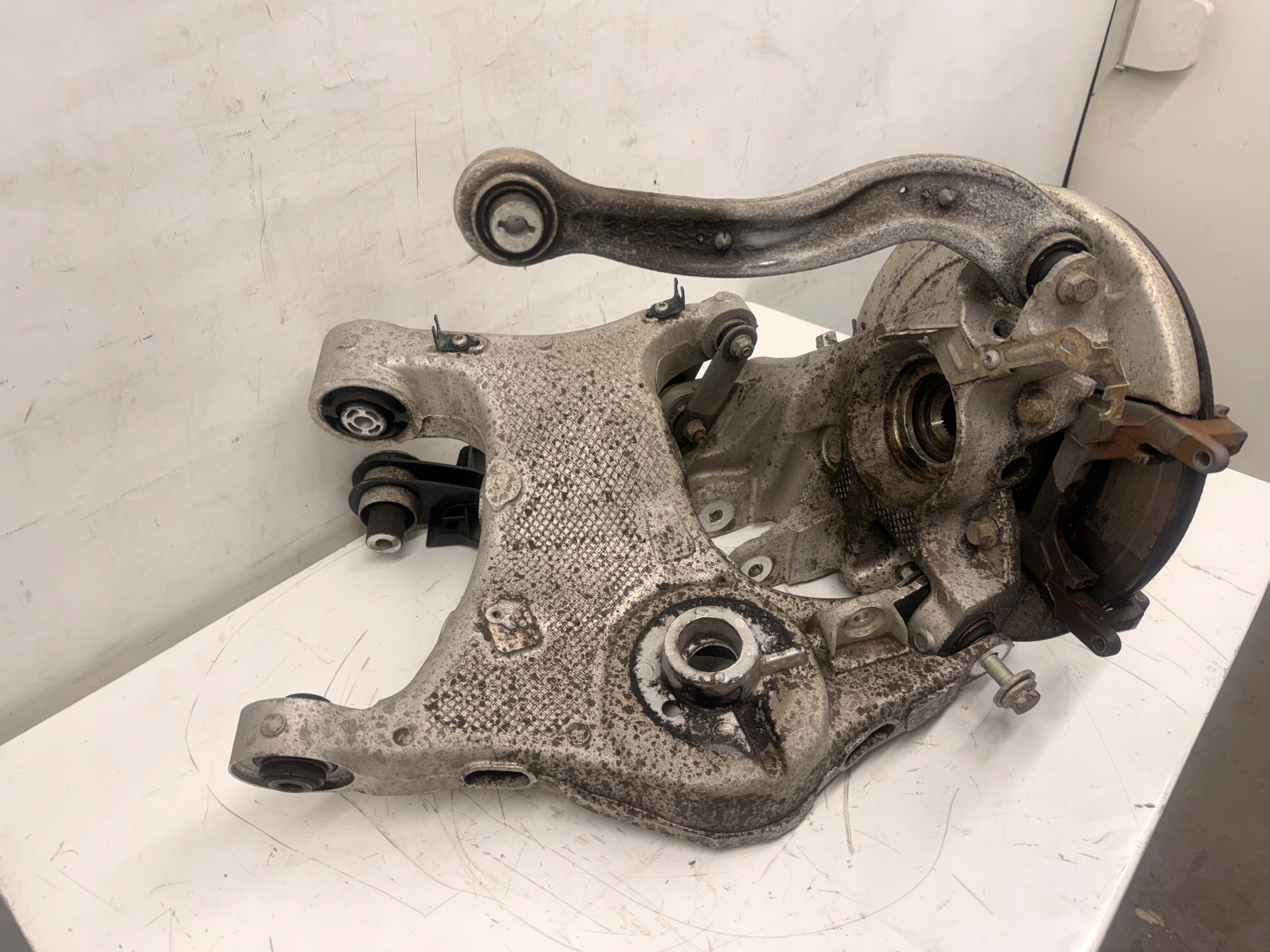 Velar 2.0D swing arm right rear part right rear HK83-5A970-AE