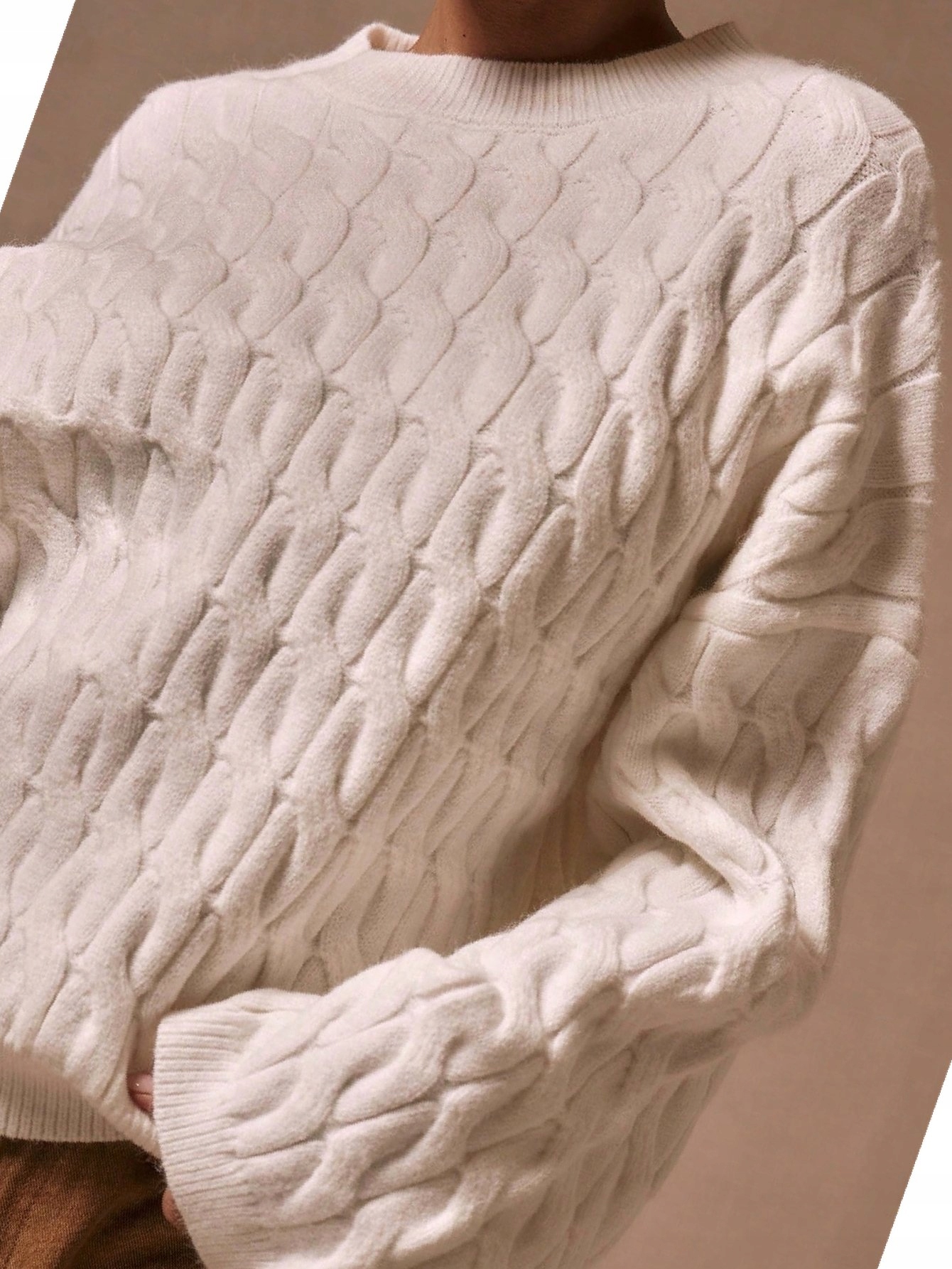 Dámský svetr Tlustý s copánkovým teplým úpletem z krémového materiálu Oversize XL 42
