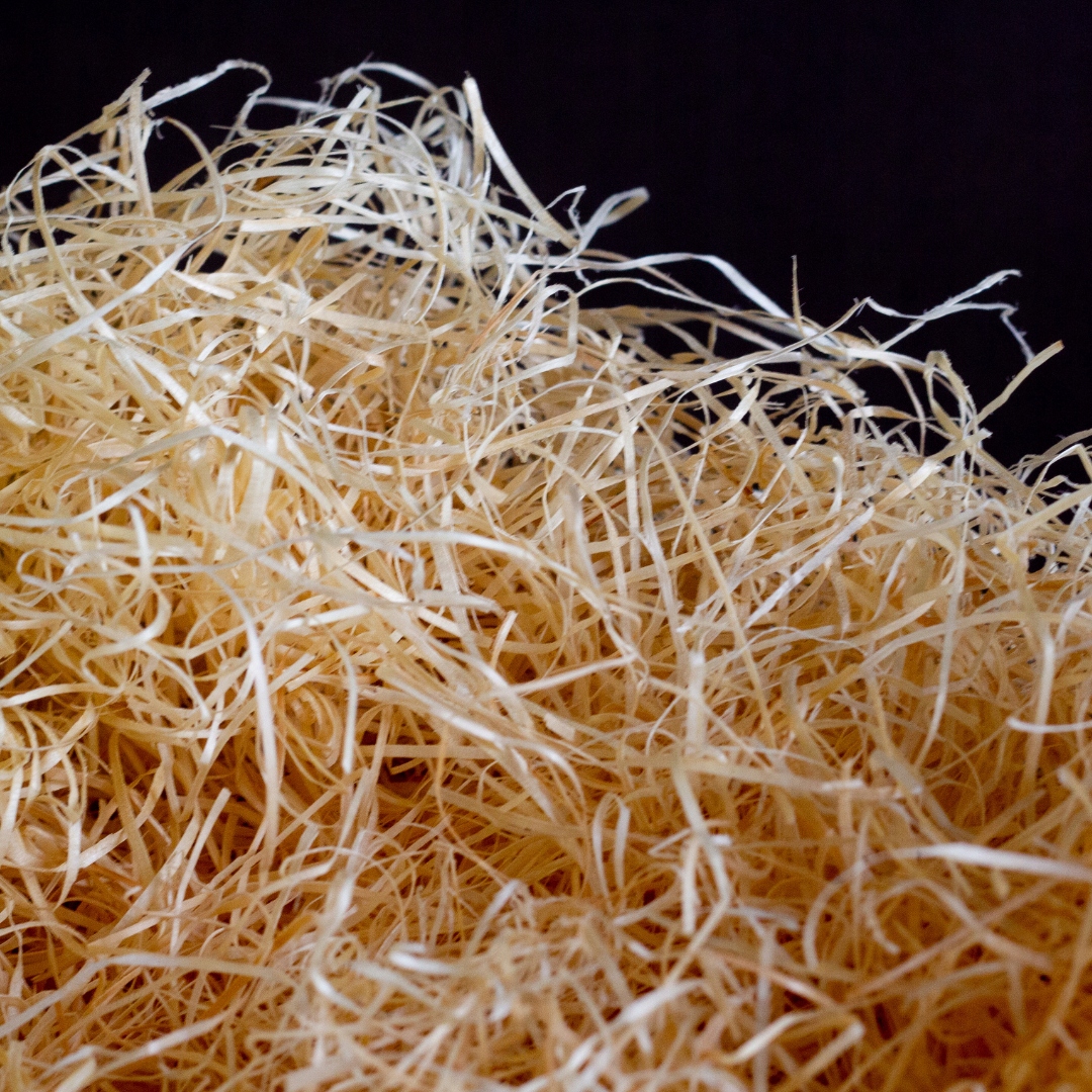 Wełna drzewna wypełniacz sianko do prezentów 500g Stan opakowania oryginalne