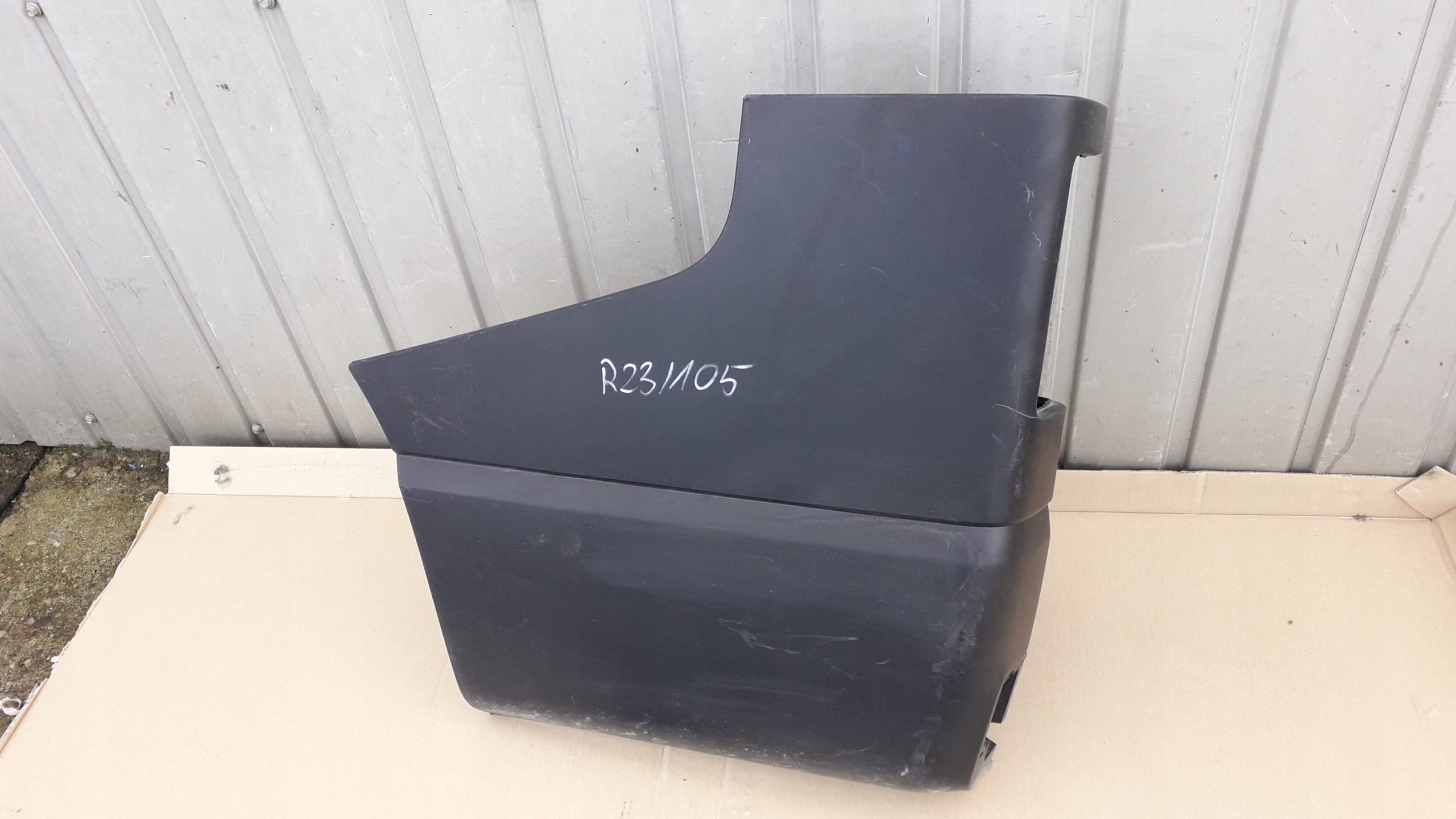 TRAFIC III VIVARO B ZDERZAK LEWY 850178279R