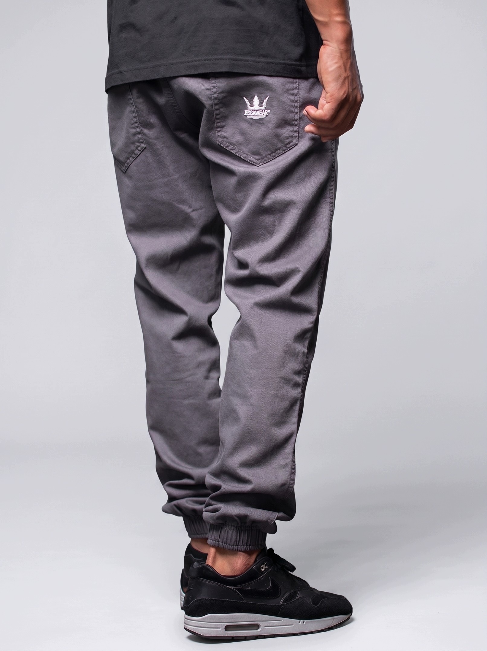 Pánské látkové kalhoty Jogger Tmavě šedé s Vázáním Jigga Wear Korona XL
