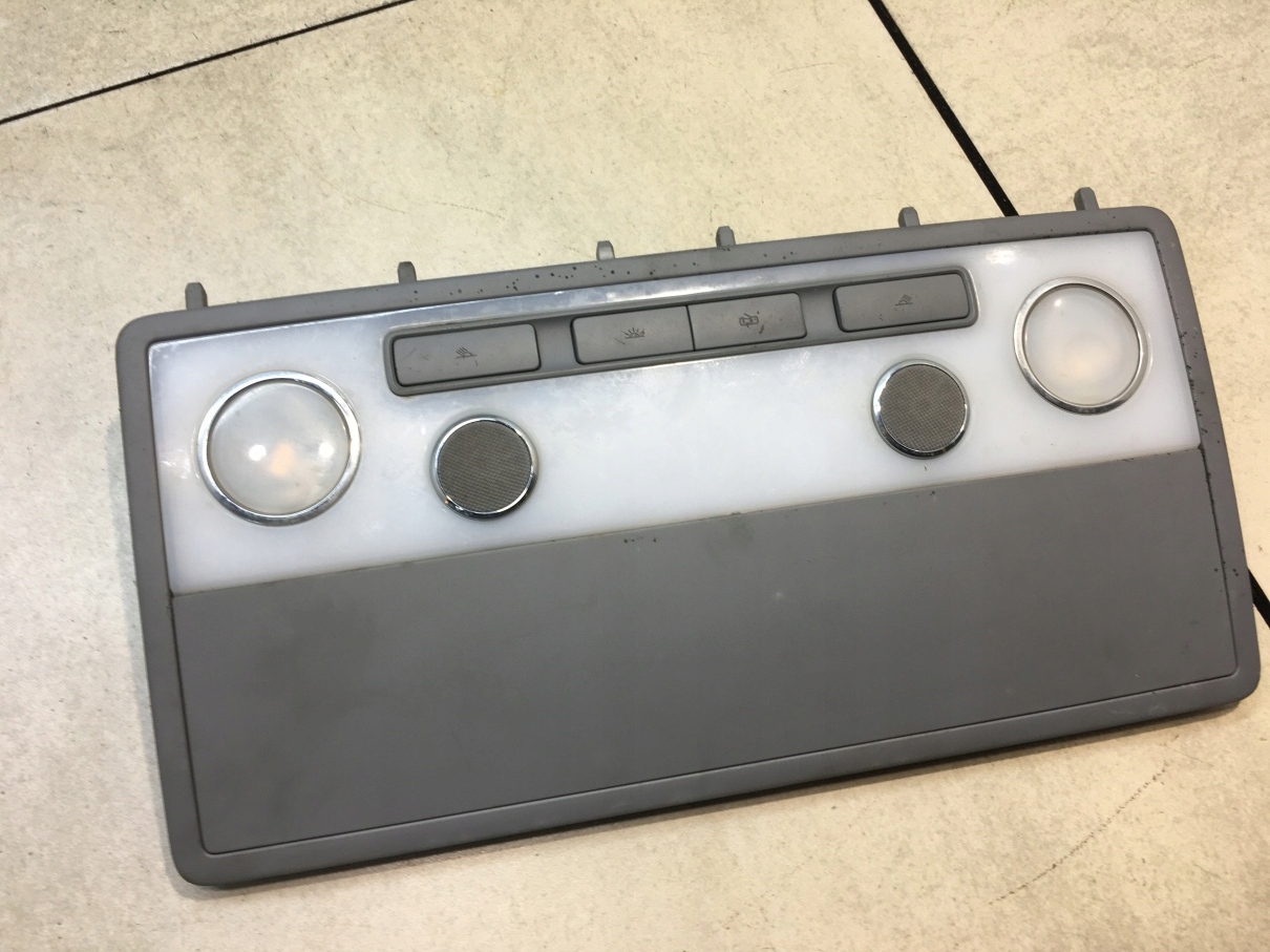 FANALE CIELO INTERNO VW PHAETON 3D0947136A