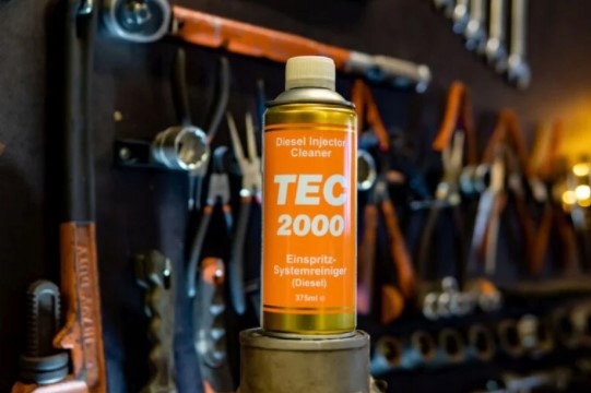 TEC2000 CZYSZCZENIE WTRYSKOW ON PLUKANIE SILNIKA Brand TEC 2000