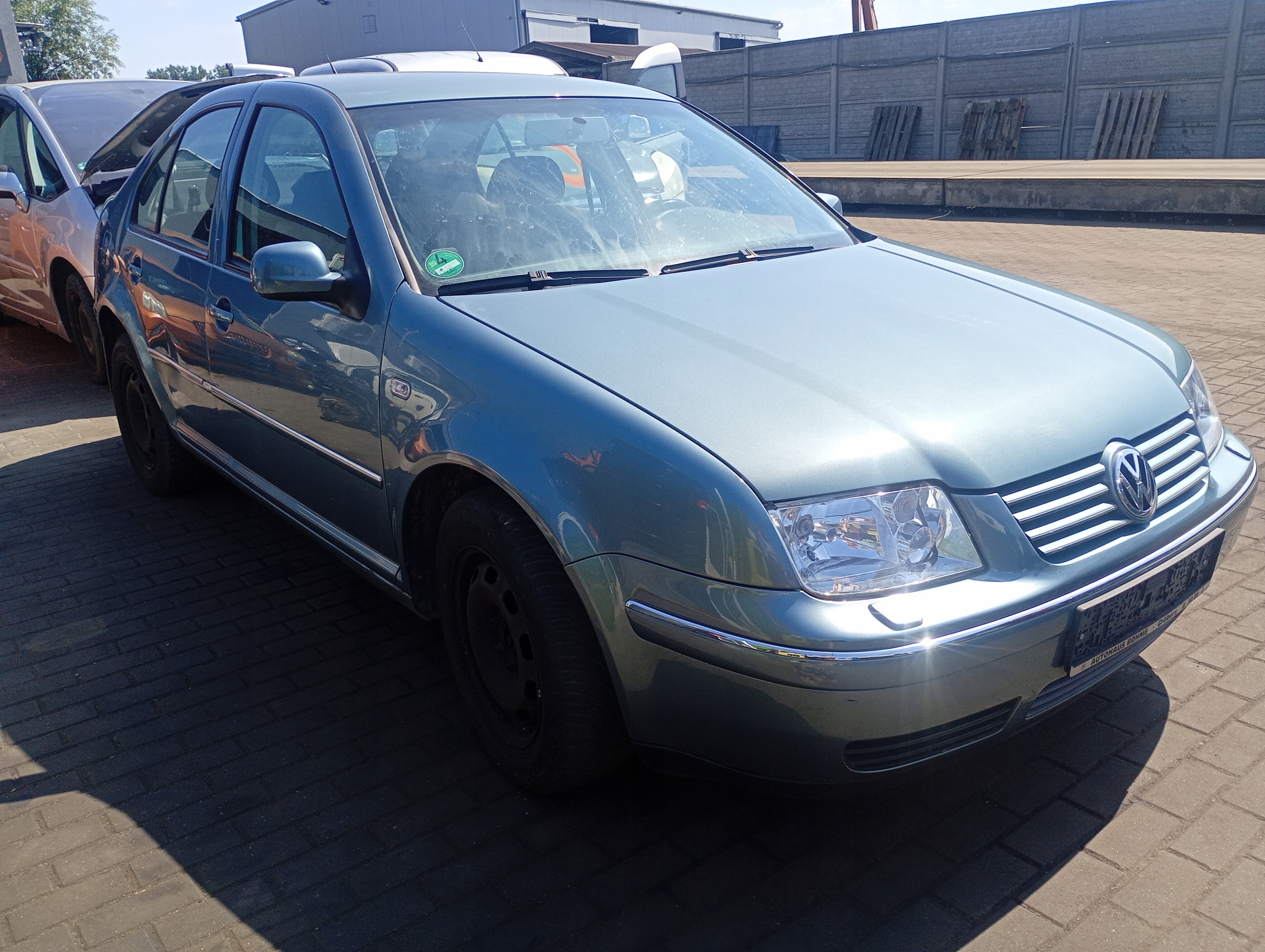 mirror right electrics VW Bora 98-05 kod lakieru LB5X