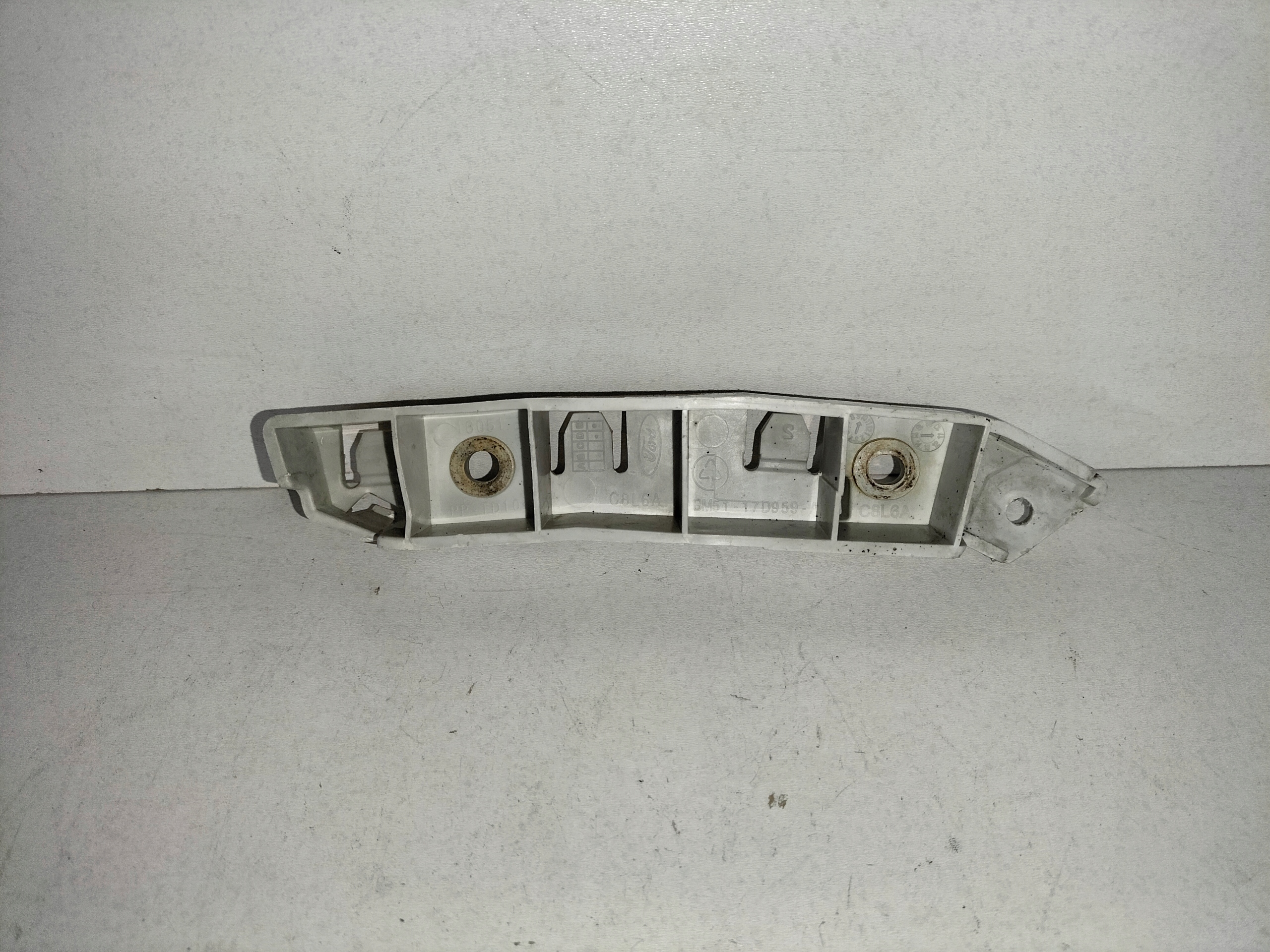 držák nárazníku předek levý FORD FOCUS MK3 11