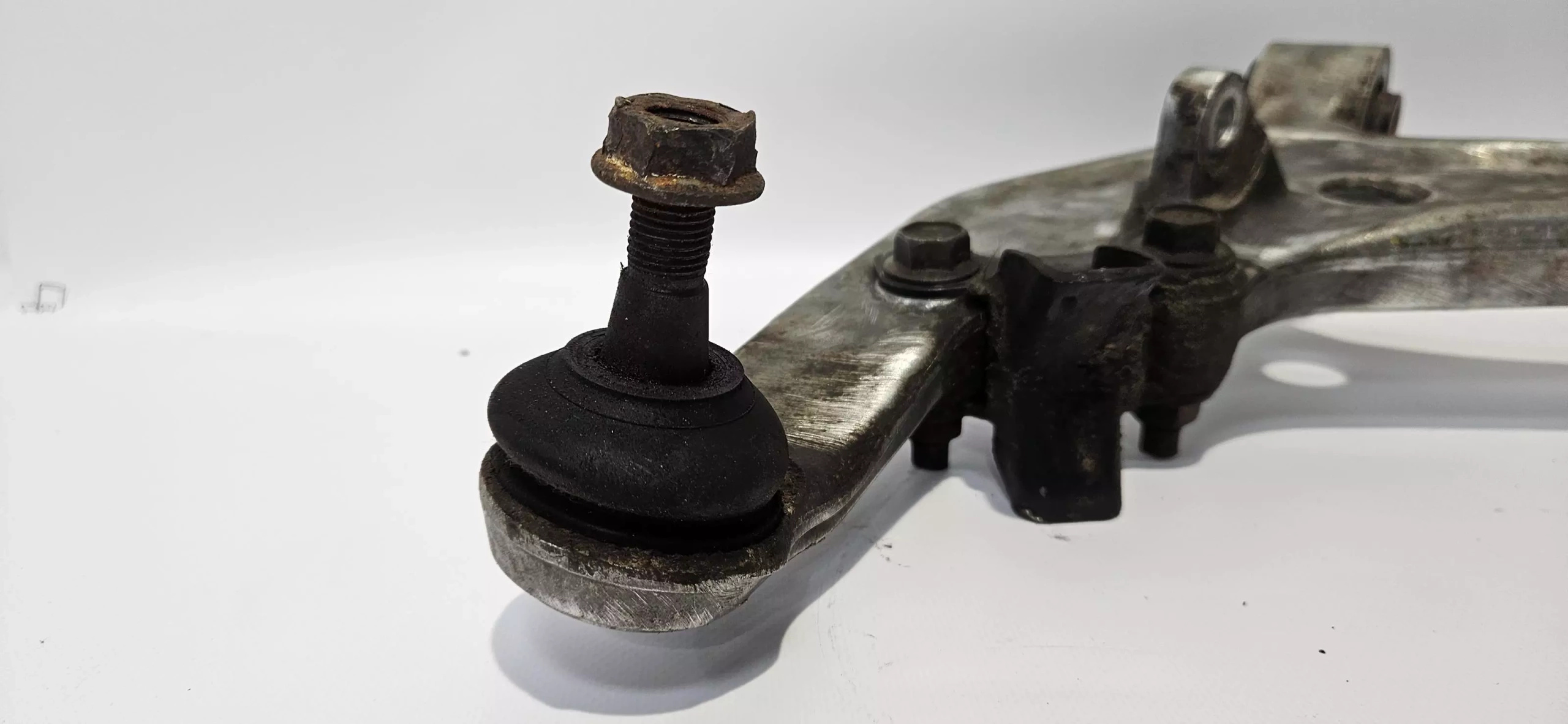 arm left front NISSAN X-TRAIL and T30 2001- ORYG