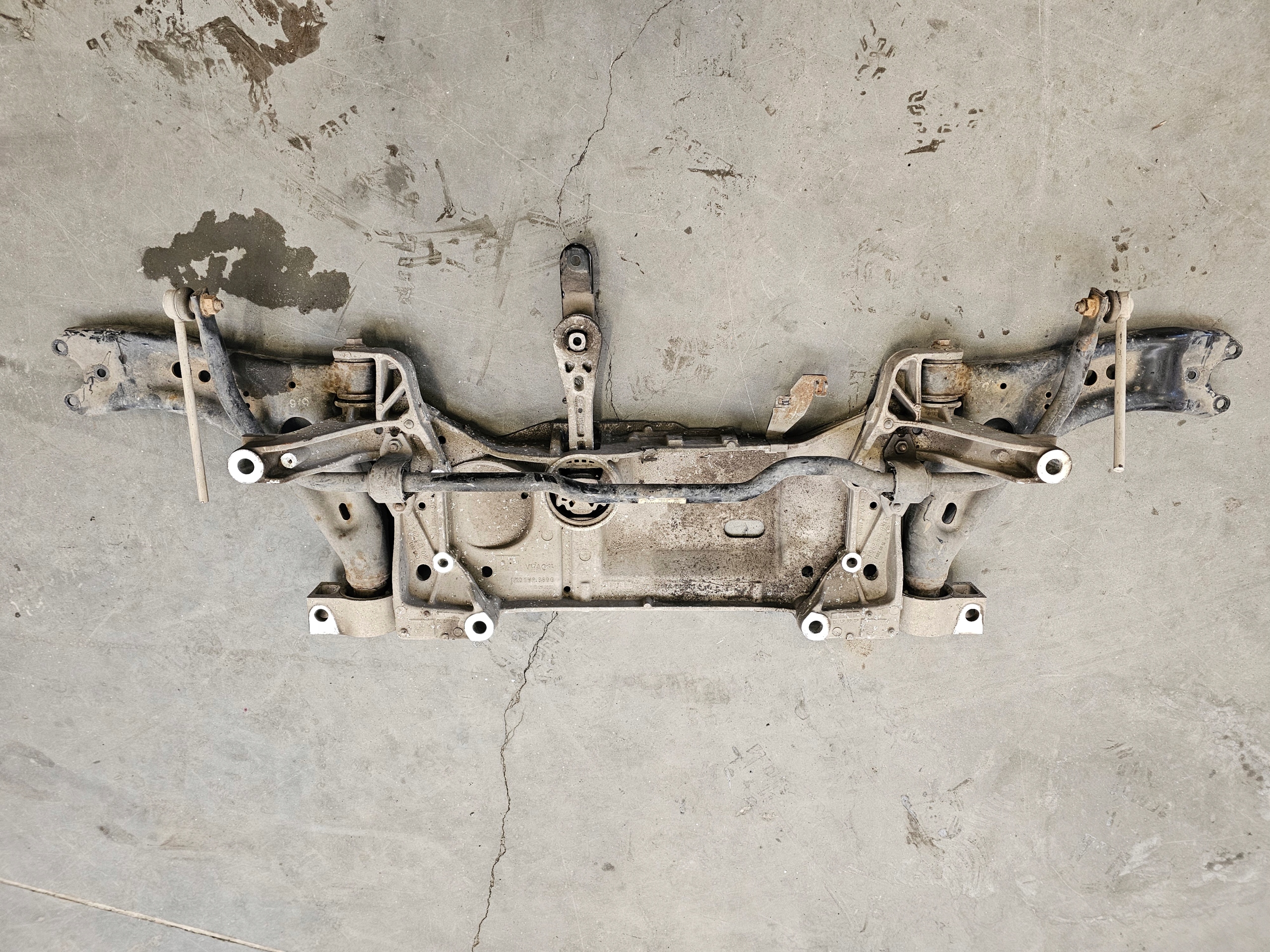 VW CADDY III 03-10 subframe axle beam axle beam 1K0199369G