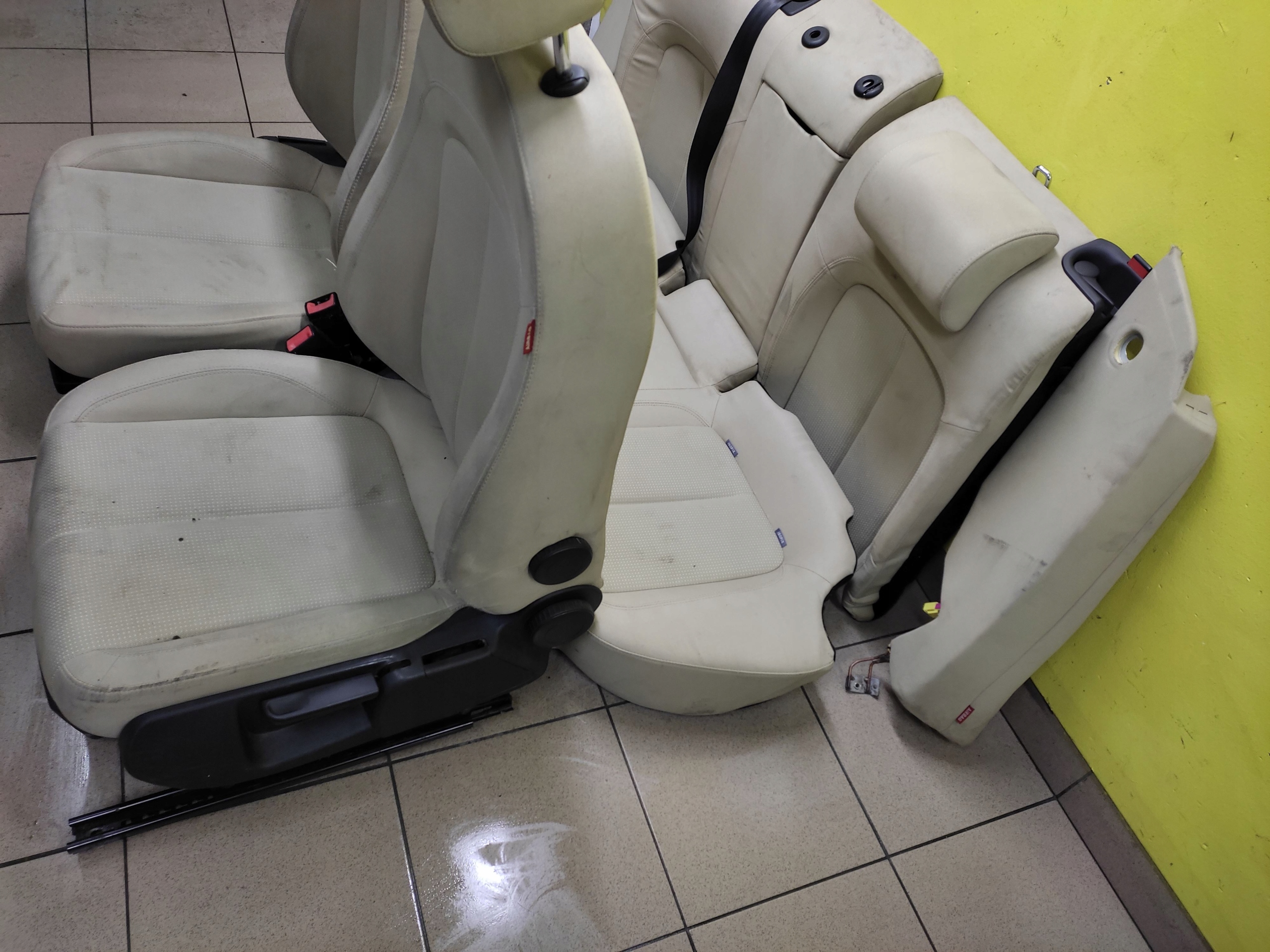 SEAT EXEO KOMBI KOMPLET seats front rear part