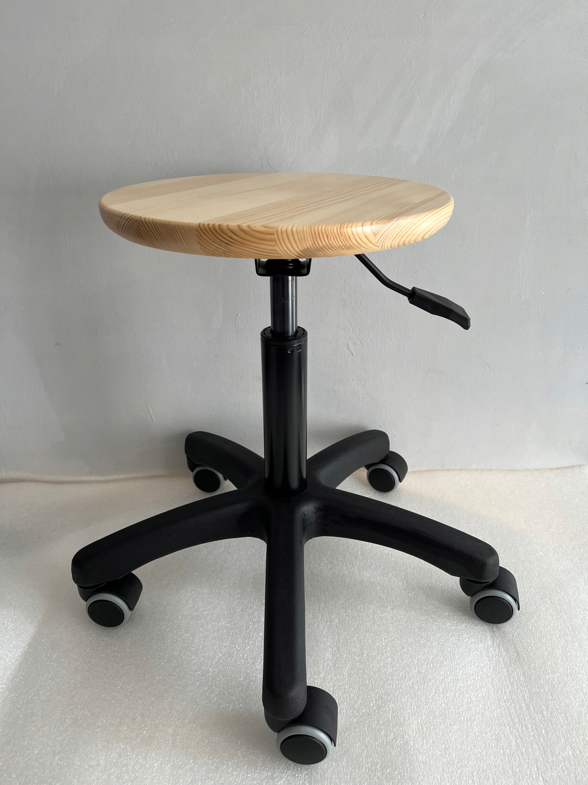 Stolička otočná stolička dielňa Stolička do tlačiarne Stolička do šijacej dielne Ola