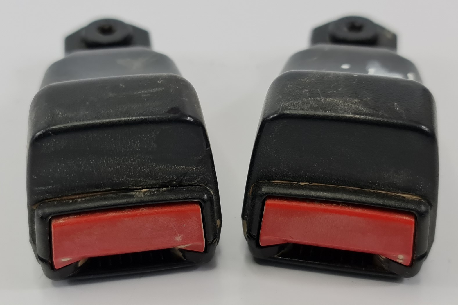 A2518601669 - Застежка ремня сзади II ряд MERCEDES R-KL W251