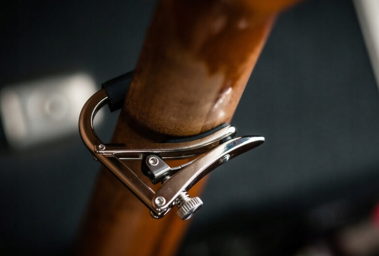 SHUBB C1 Standard kapodaster do gitary akustycznej/elektrycznej NICKEL Waga produktu z opakowaniem jednostkowym 0.3 kg