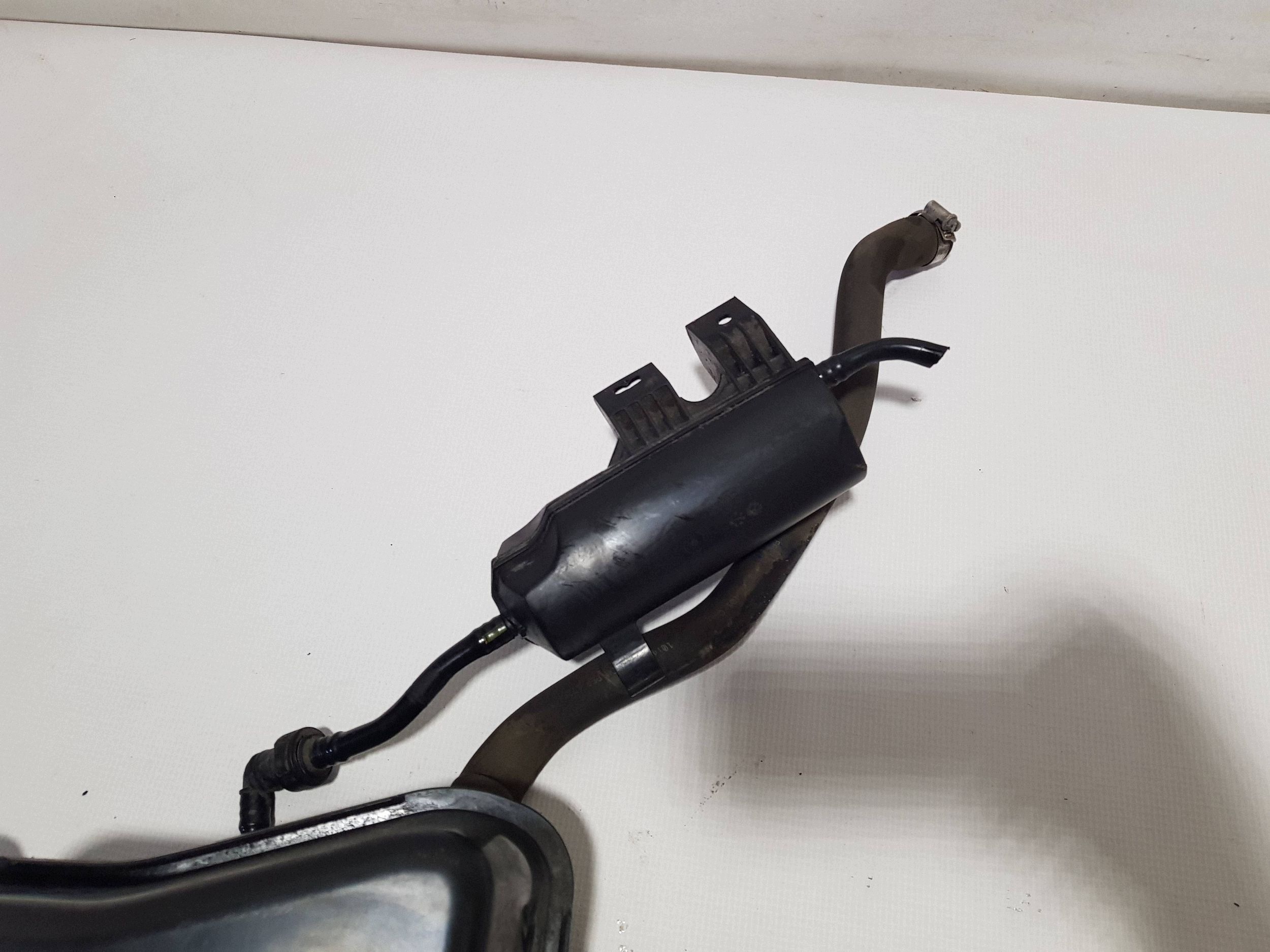 BMW 5 G30 G31 tank ADBLUE SCR active 7391919