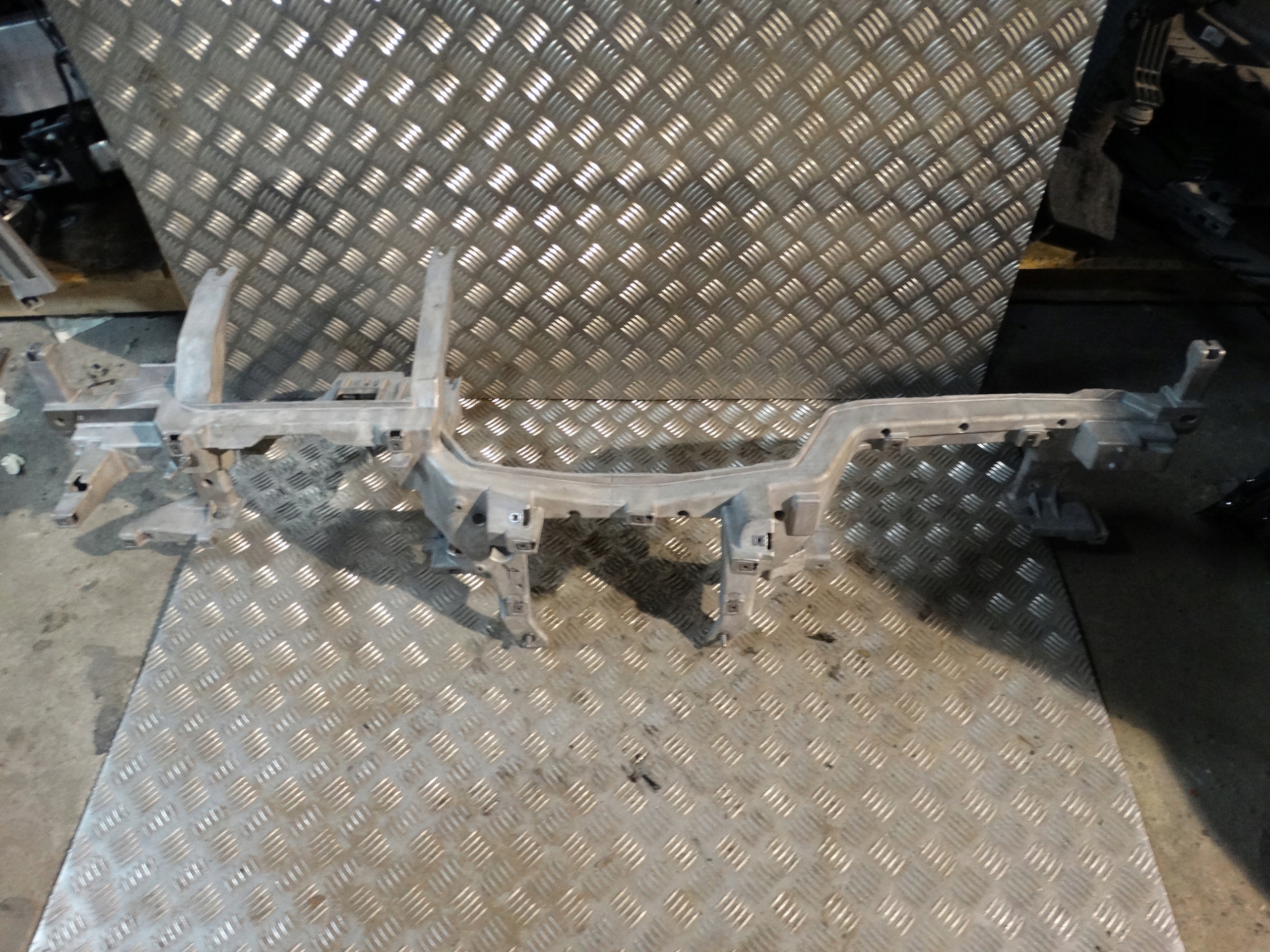 IDEALNY support sider consoles BMW G30 G11 1