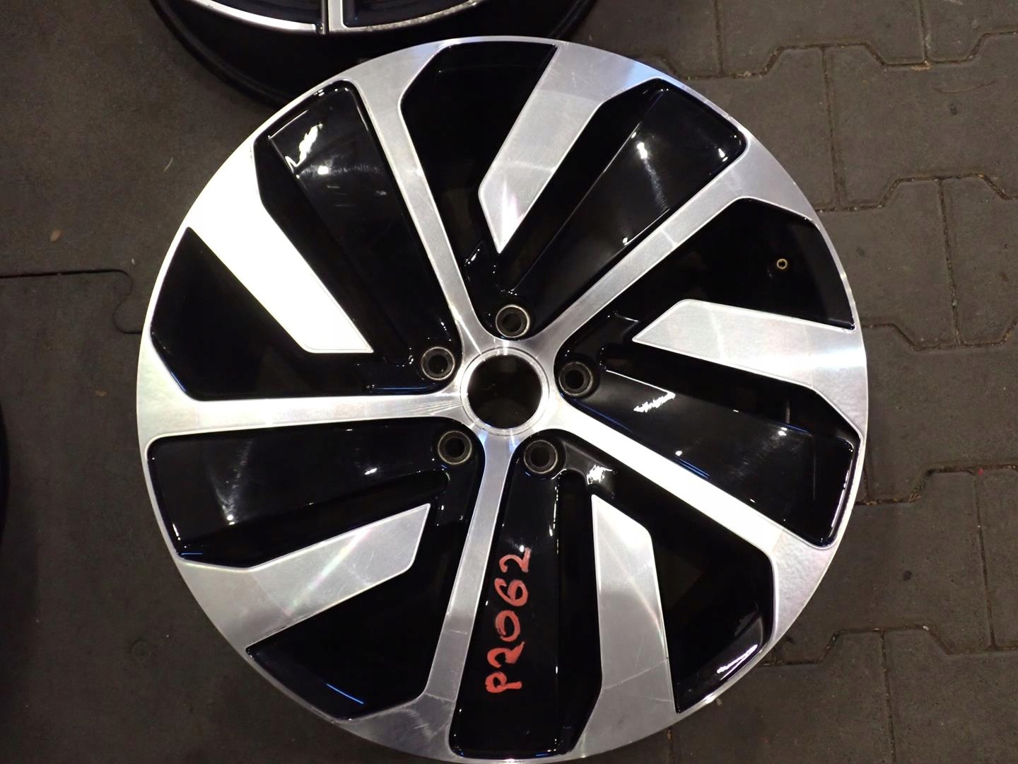 disk disk VW 3G8 5x112 ET40 8J 19" 3G8601025P