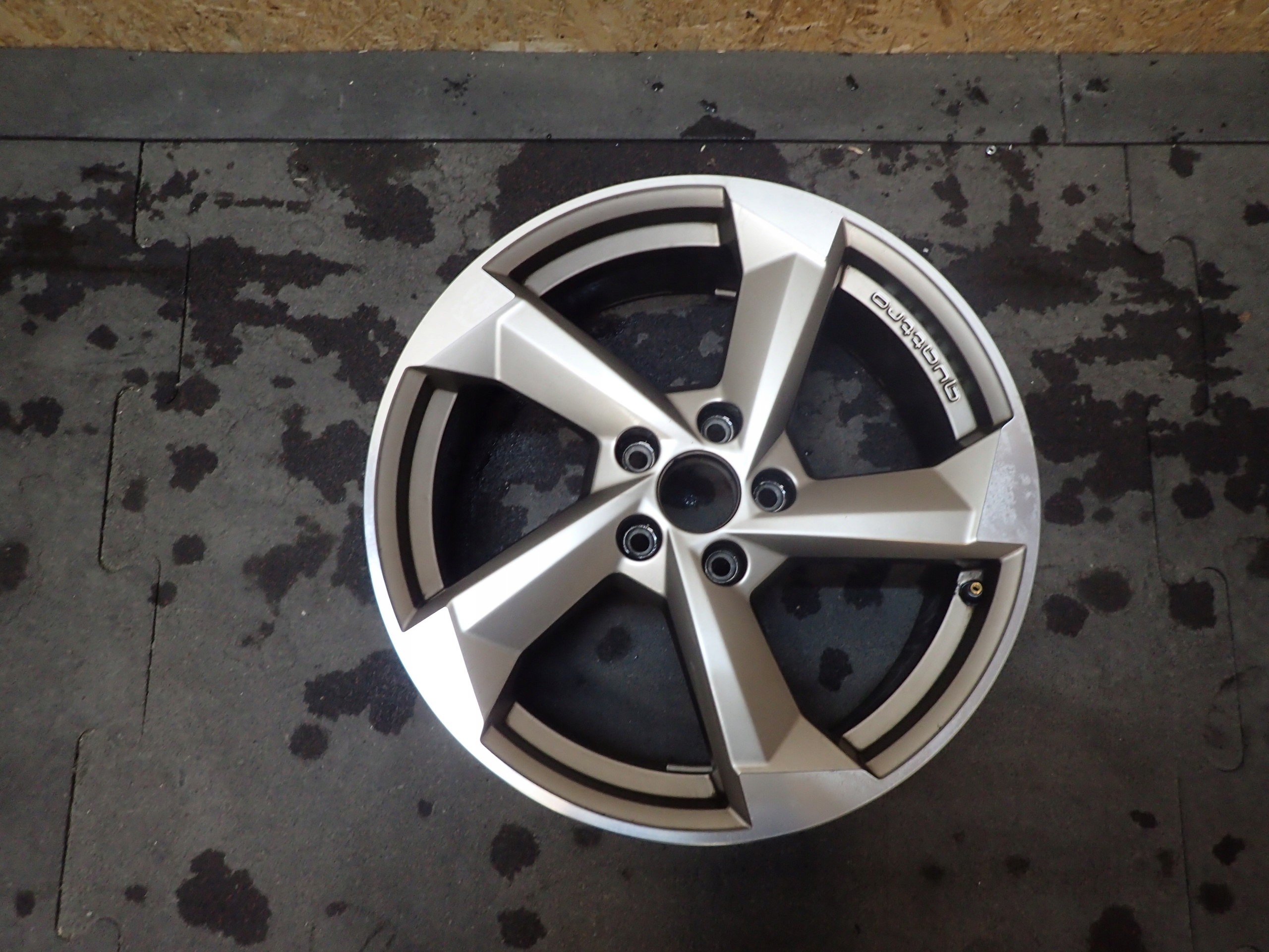 disk hliníkový AUDI Q2 81A 18" 5X112 7J
