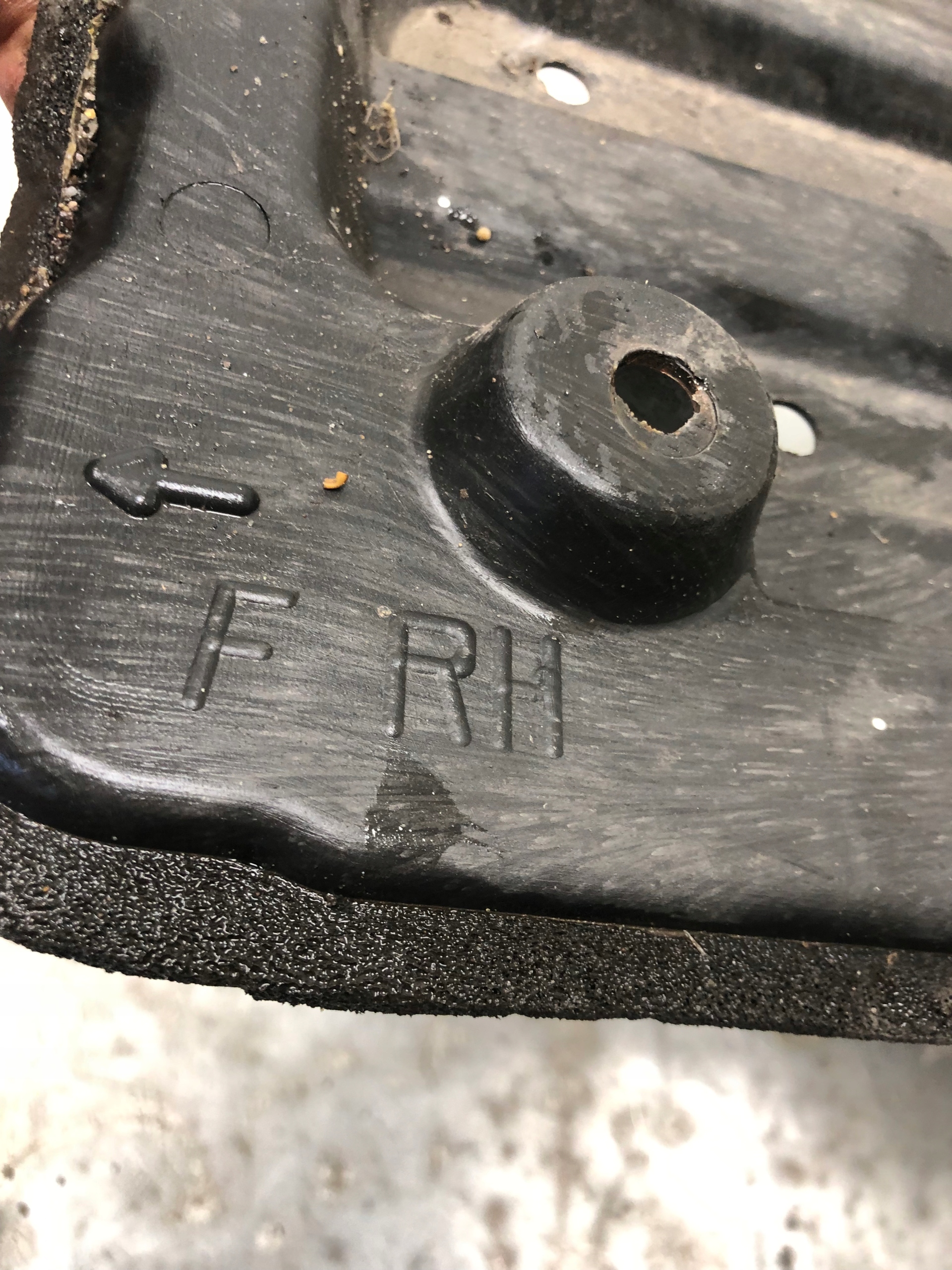 cover chassis right MAZDA RX-8 RX8 FE15-56343