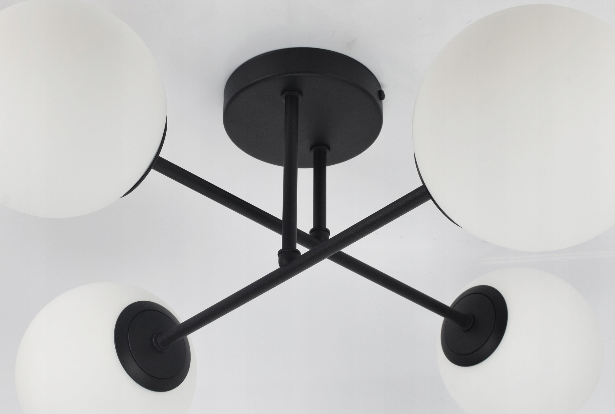 Lampa Sufitowa Żyrandol Plafon Full Globe Glass 561-W4 G9 Białe kule LED Marka Luxolar