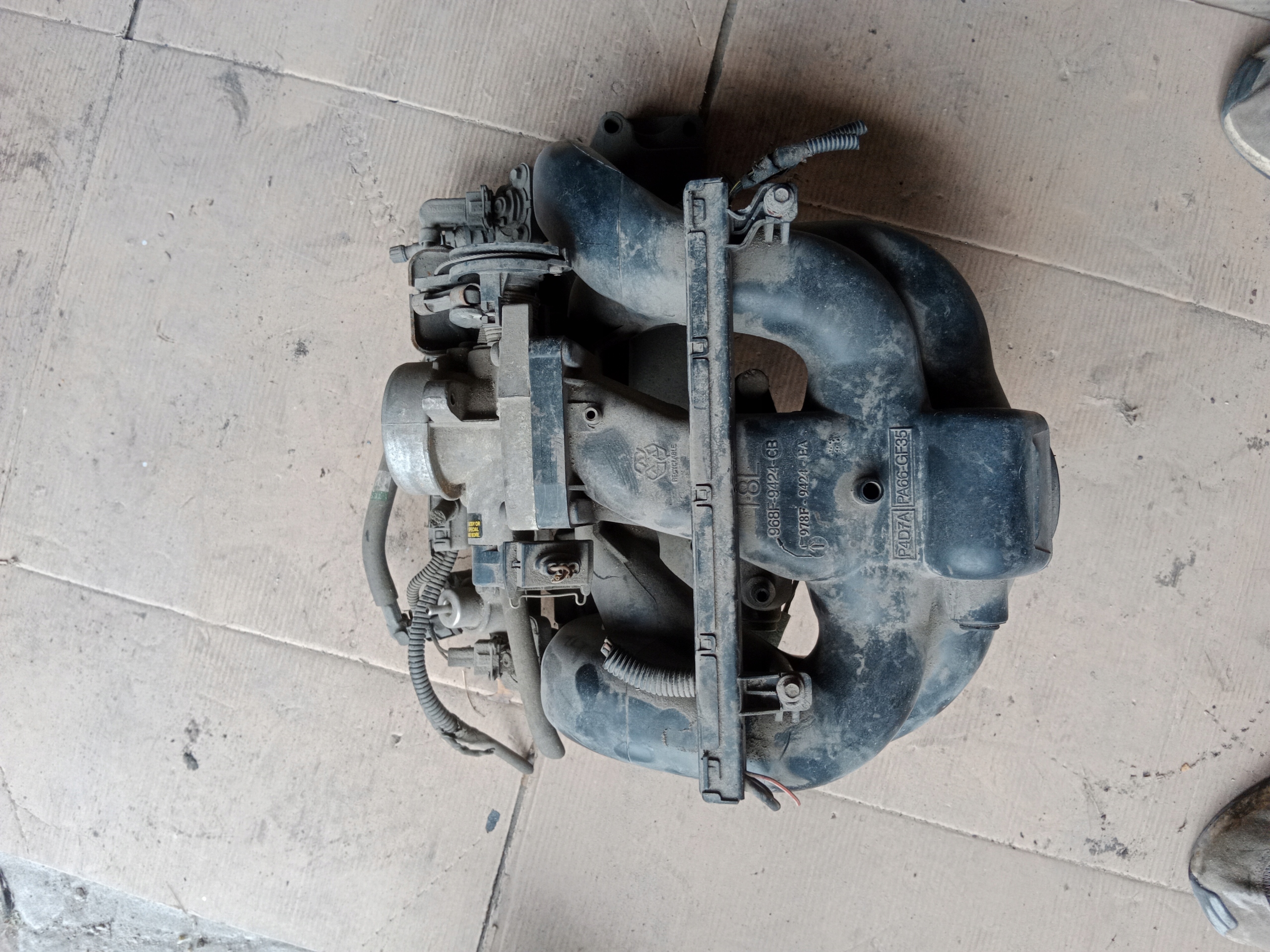 intake manifold throttle flap FORD MONDEO 968F-9424