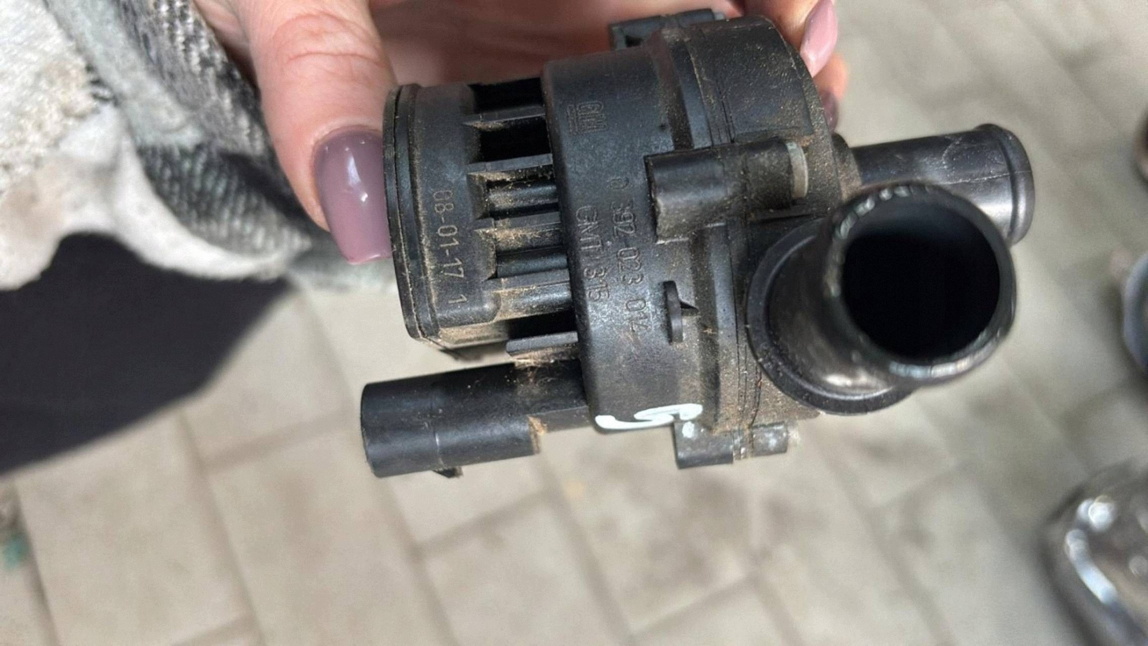 supplementary water pump Renault Laguna III 0392023014