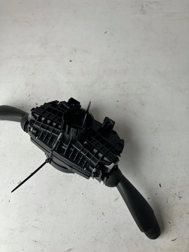 steering wheel levers and controls ring VOLVO XC40 32266208