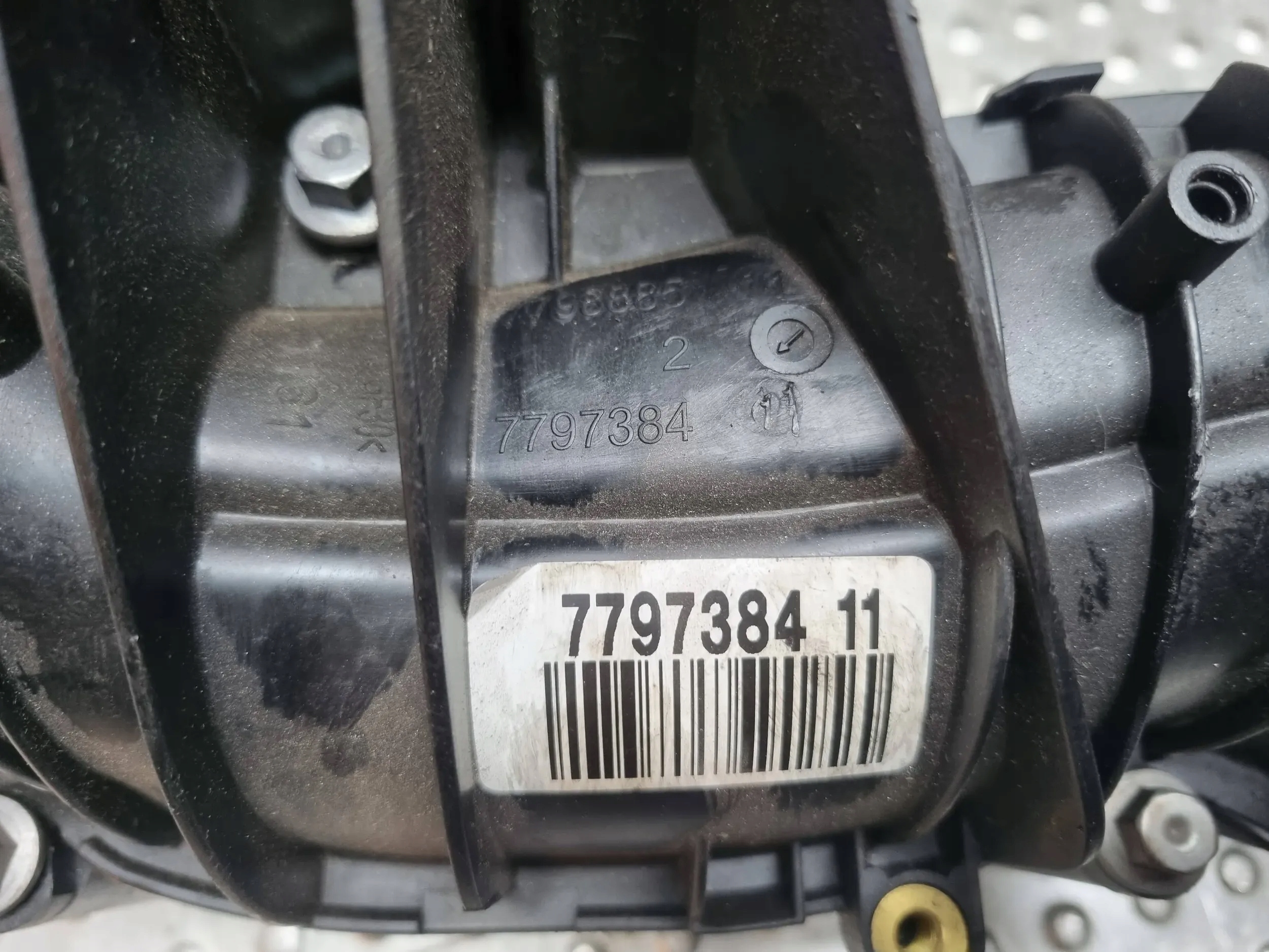 sací potrubí 7797384 BMW X1 E84 E90 E91 E92 E87 E81 E60 E61 1.8 2.0 D