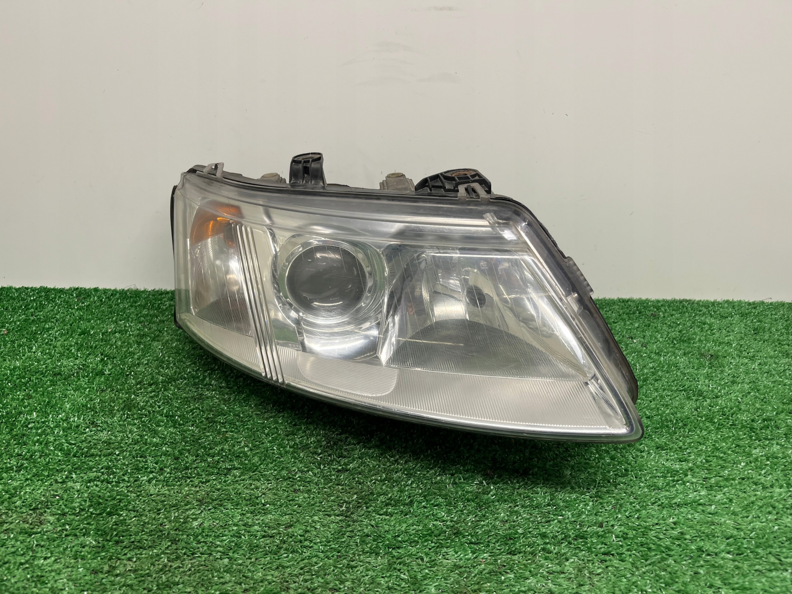 light right front SAAB 9-3 155820RE