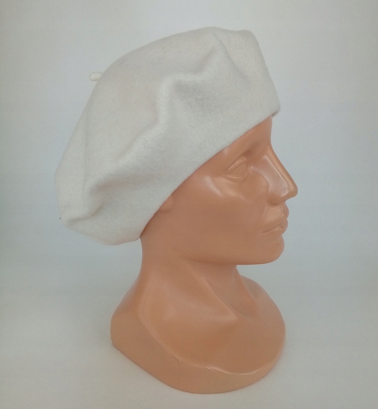19 BERET FEZKO ECRU rozm. 10,5'' mały Kolor biały