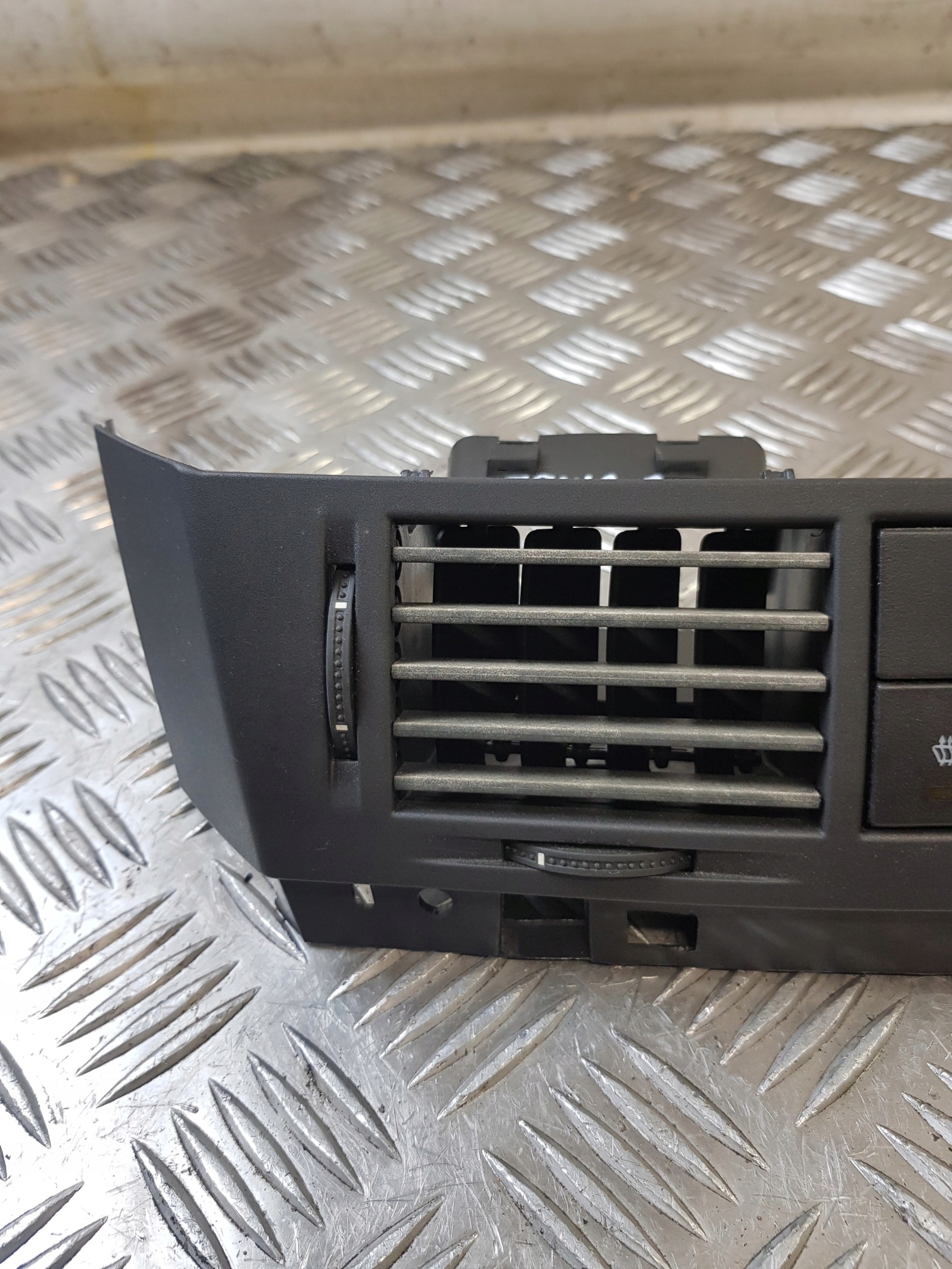 grid central air conditioning devices 13107741 OPEL MERIVA A 04R