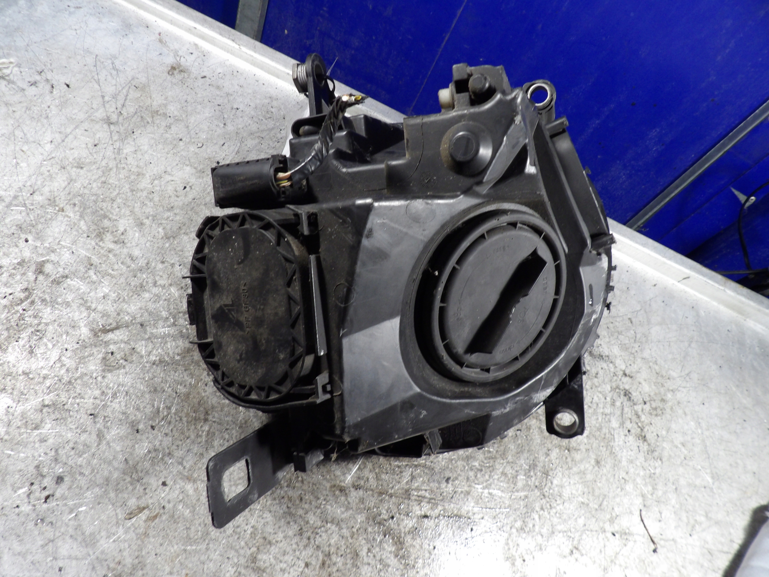 Mini Cooper II light front left 0301225303