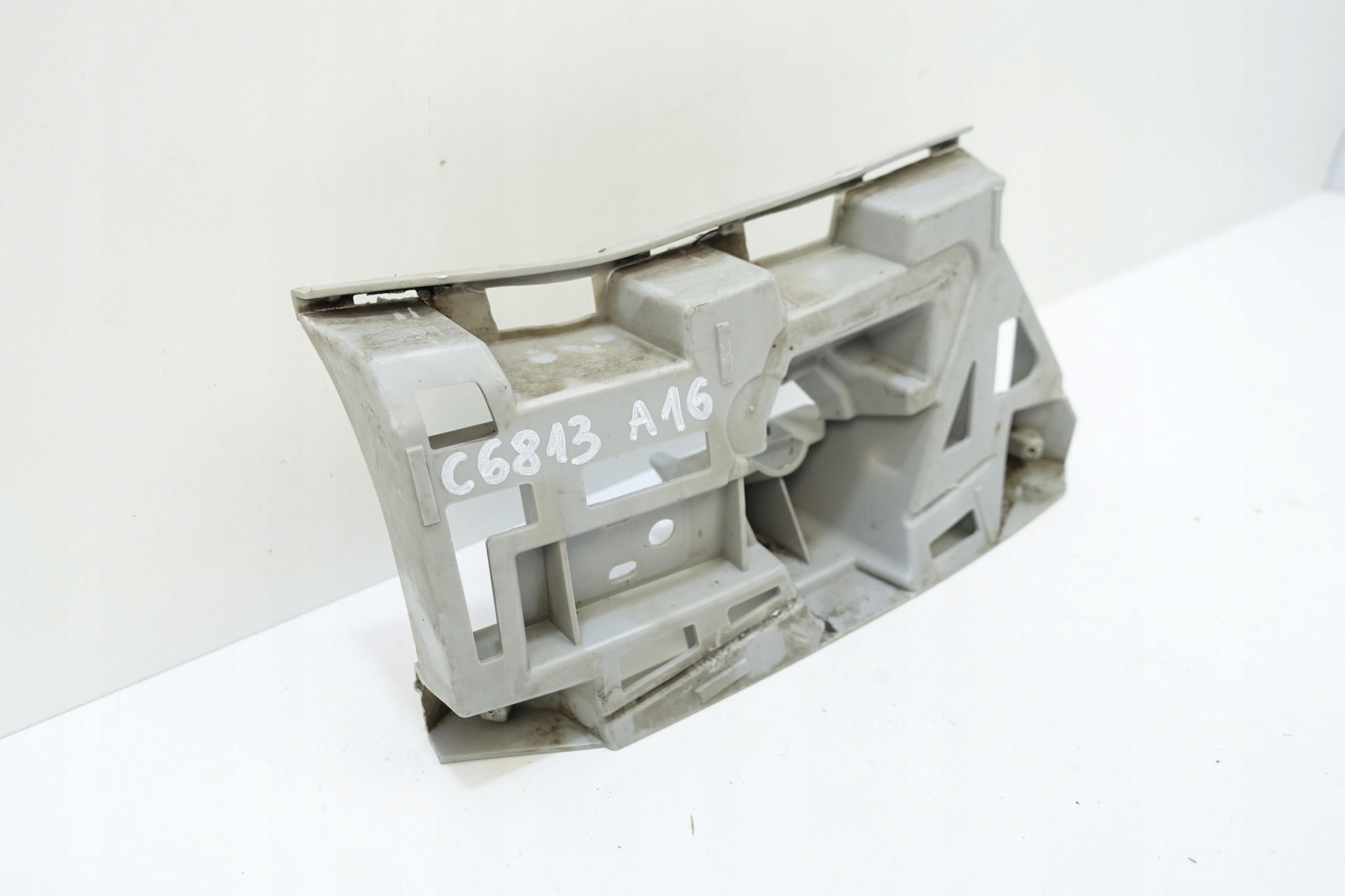 bumper bracket left front SKODA OCTAVIA III 5E0