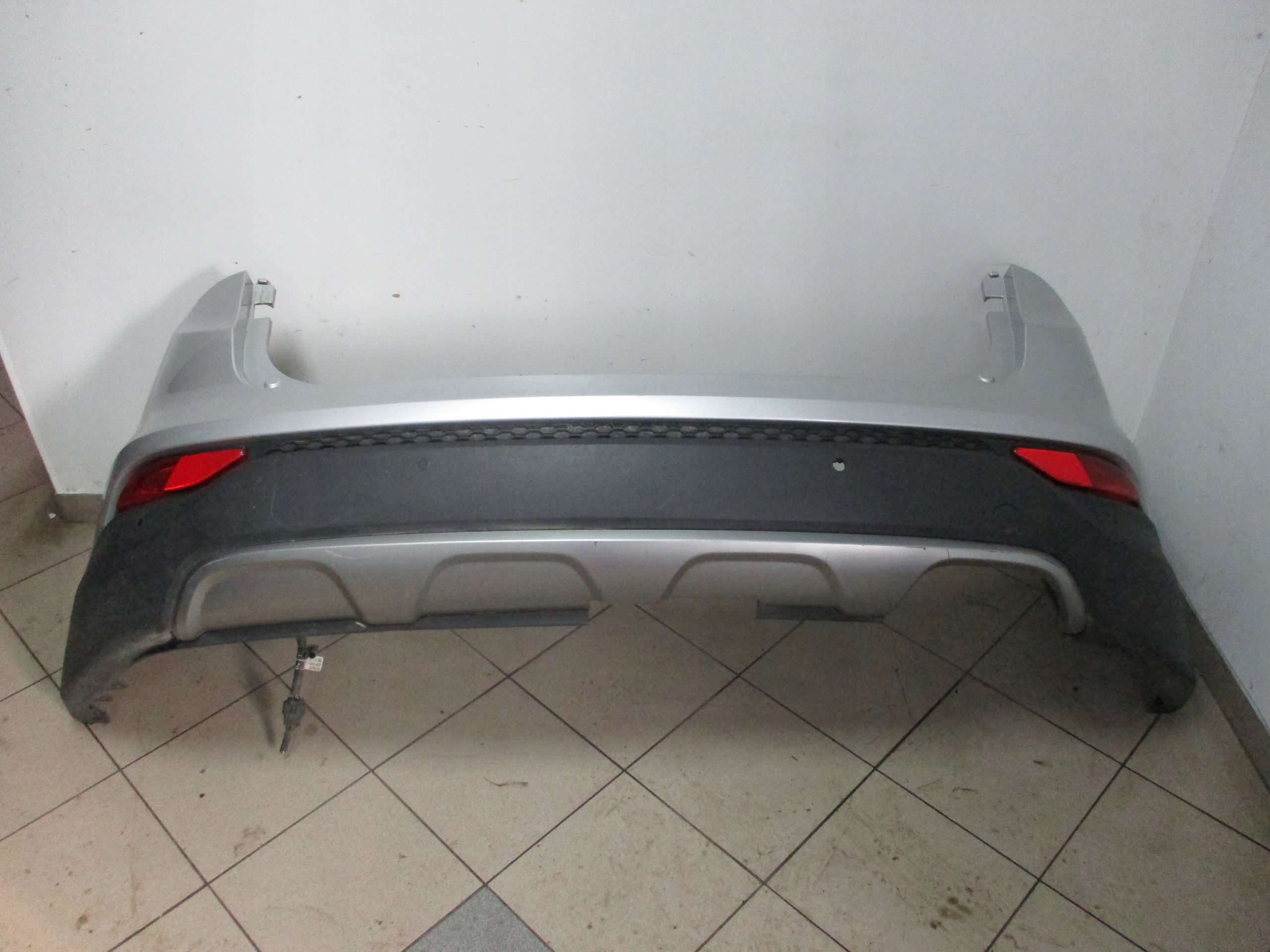Zderzak tył Hyundai Santa Fe III 12-15 PDC
