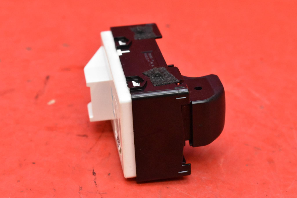 switch lifting windows right front 93581R2000 KIA SPORTAGE 5 V 21-25
