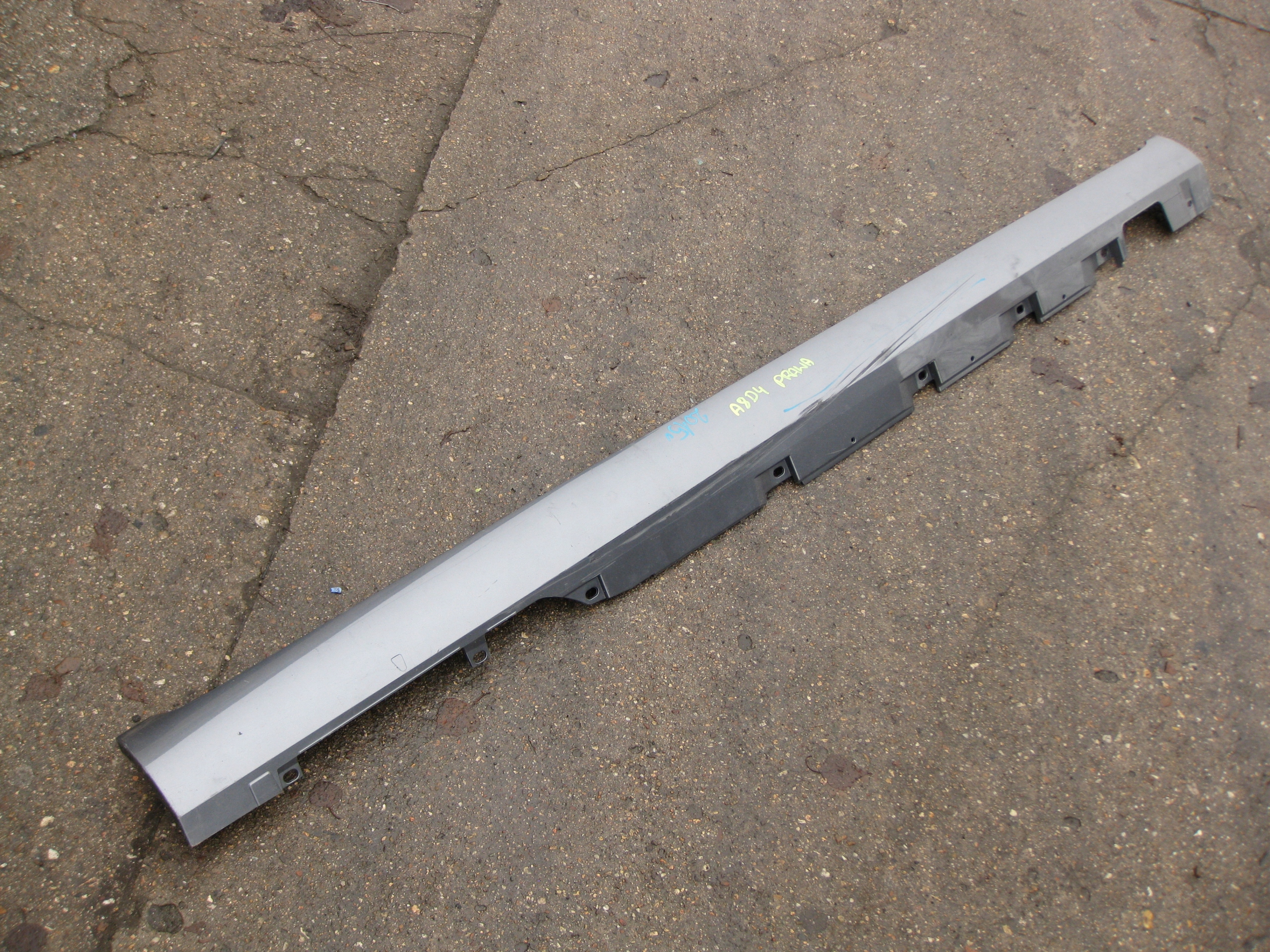 AUDI A8 D4 4H cap of the threshold right 4H0853856E