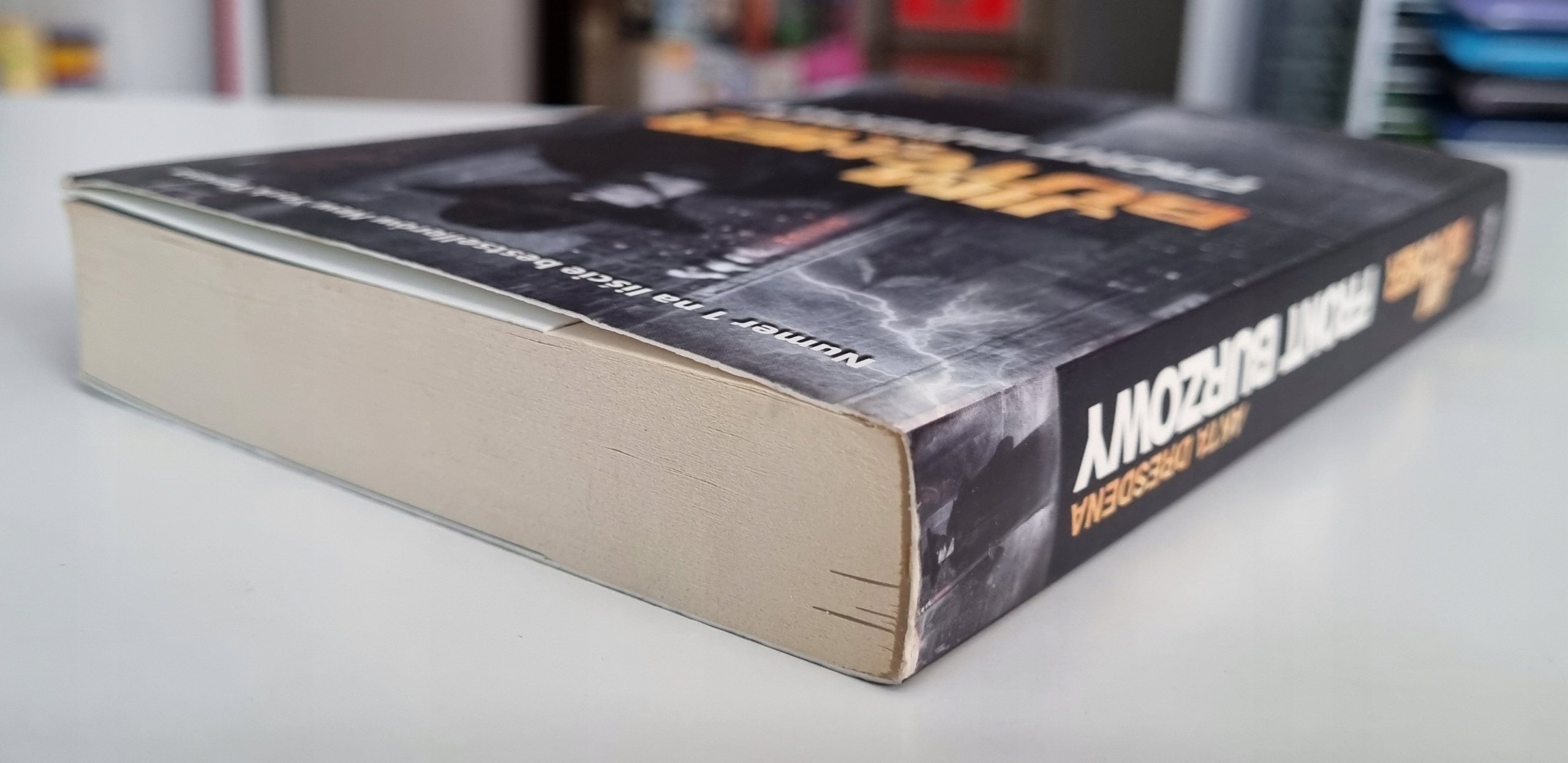 Front burzowy Akta Dresdena Jim Butcher Rok wydania 2011