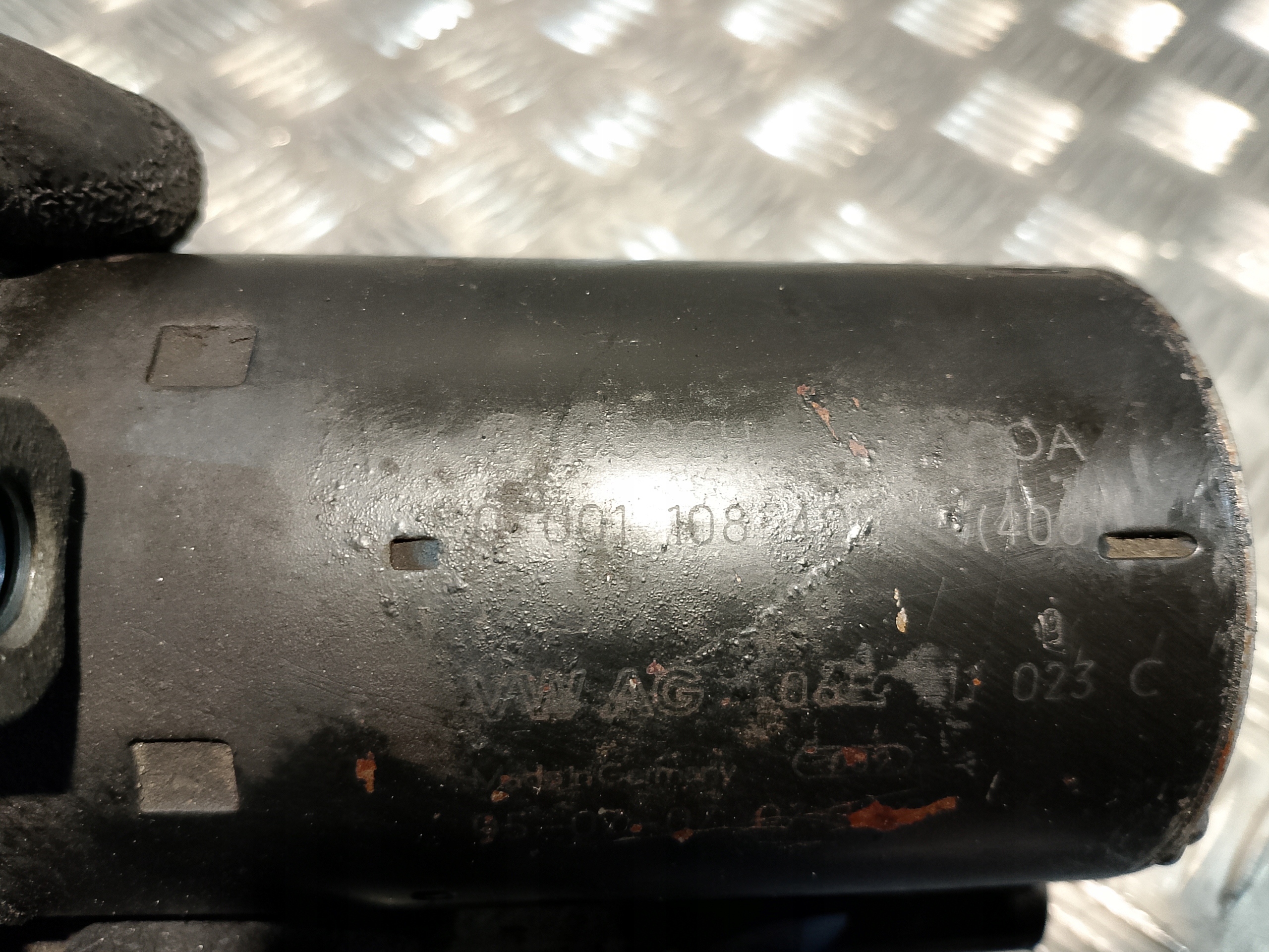 startér MOTORU AUDI A6 C6 2.4 B 10 ZEBOW OE 0001108405