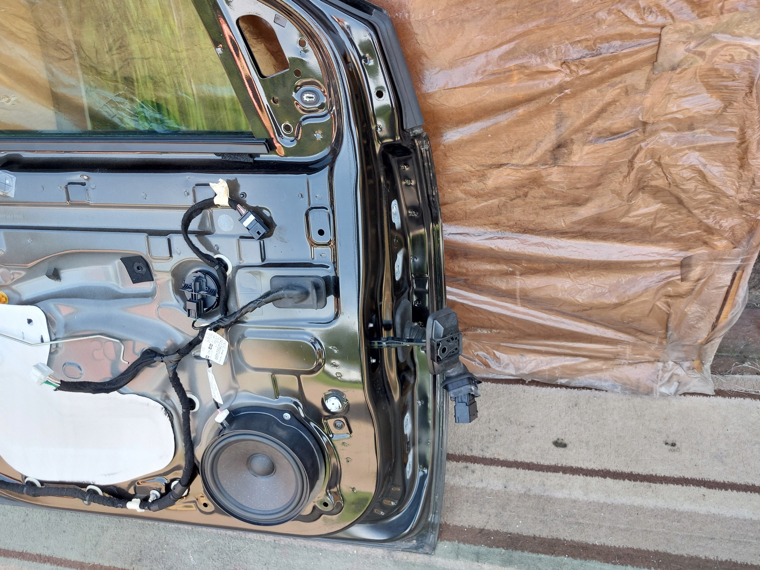 door left front SANDERO STEPWAY III 21r black, NV676