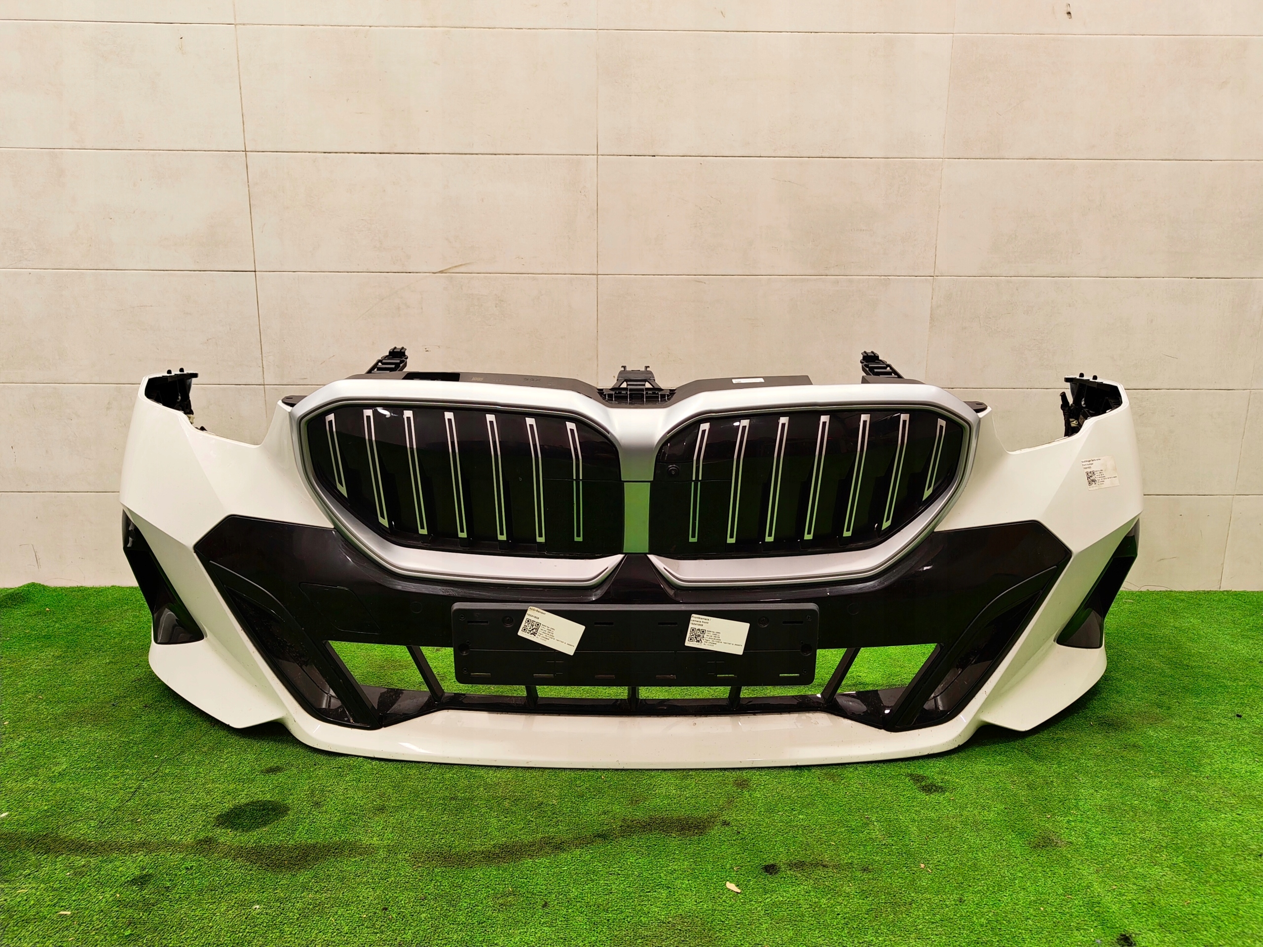 BMW 5 G60 bumper front front m-packet 6PDC KAMERA RADAR colour A300