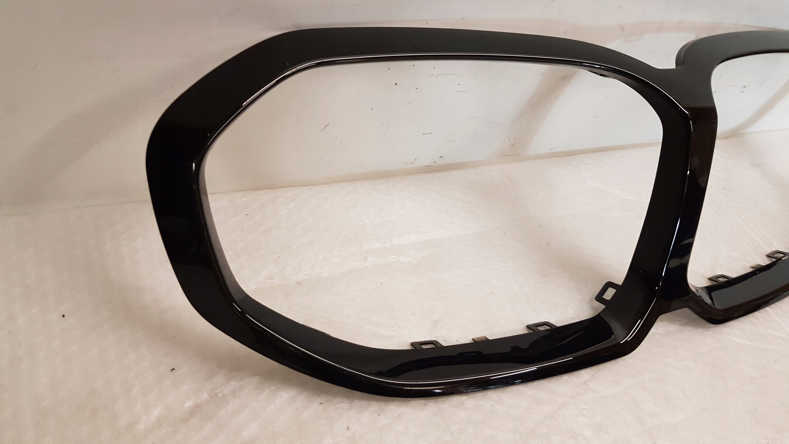 Grill der Stoßstange Grill BMW F40 SHADOWLINE
