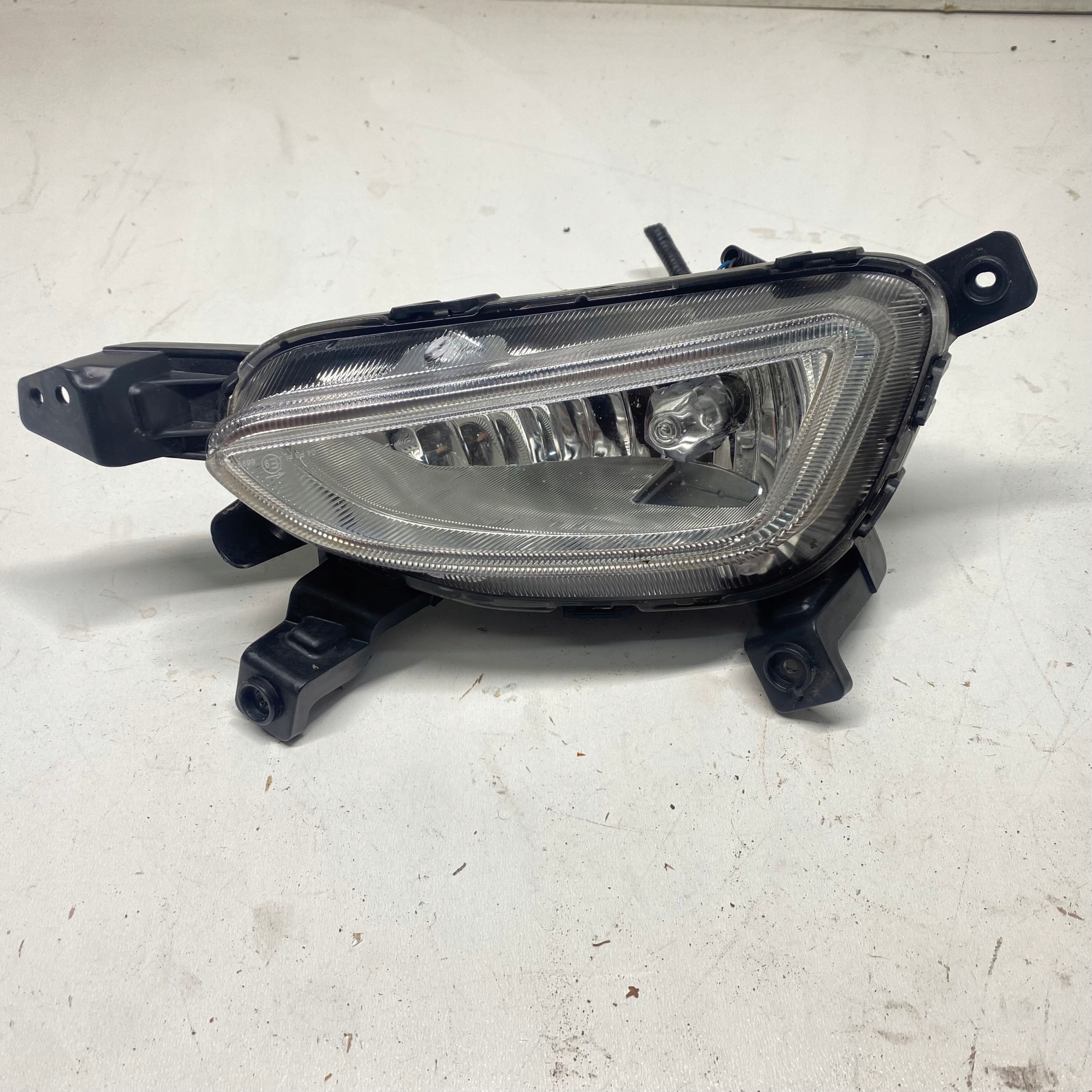 HYUNDAI TUCSON II light right front fog lights 15-18