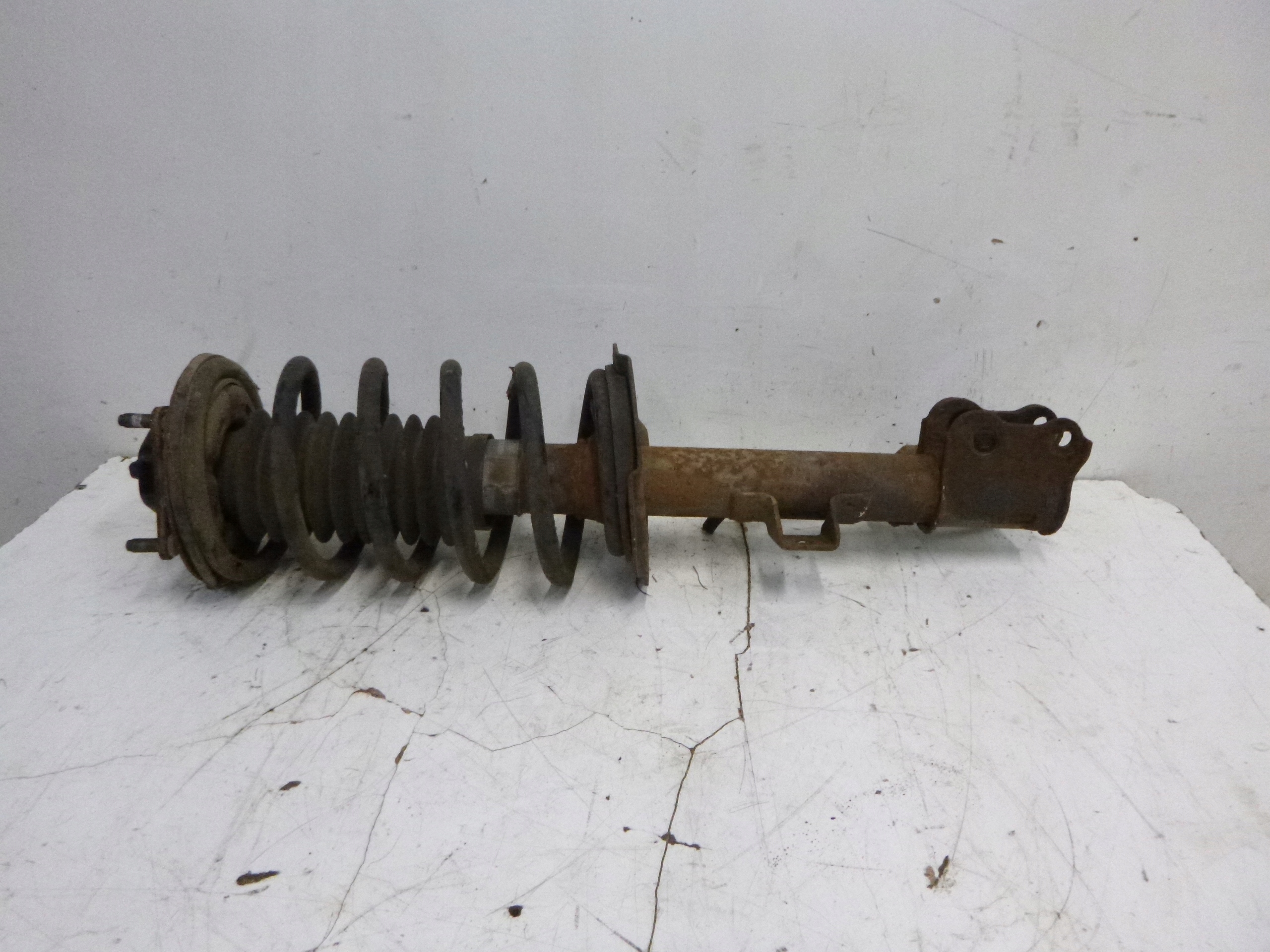 shock absorber front front right MAZDA TRIBUTE and 00-07r. 2.3 5L84-18045-BA