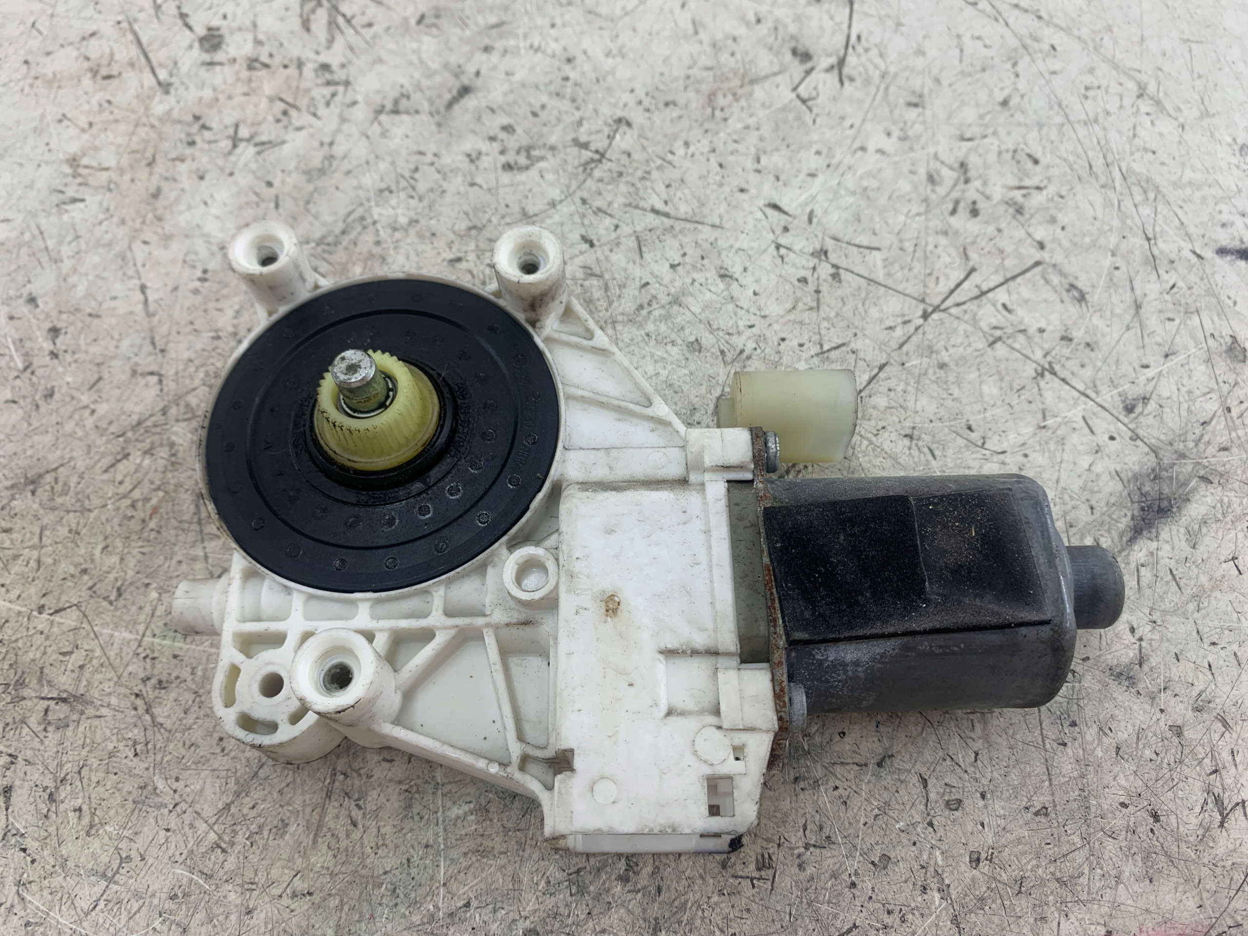 VW CRAFTER and SPRINTER 906 mini motor windows right front A0068205542