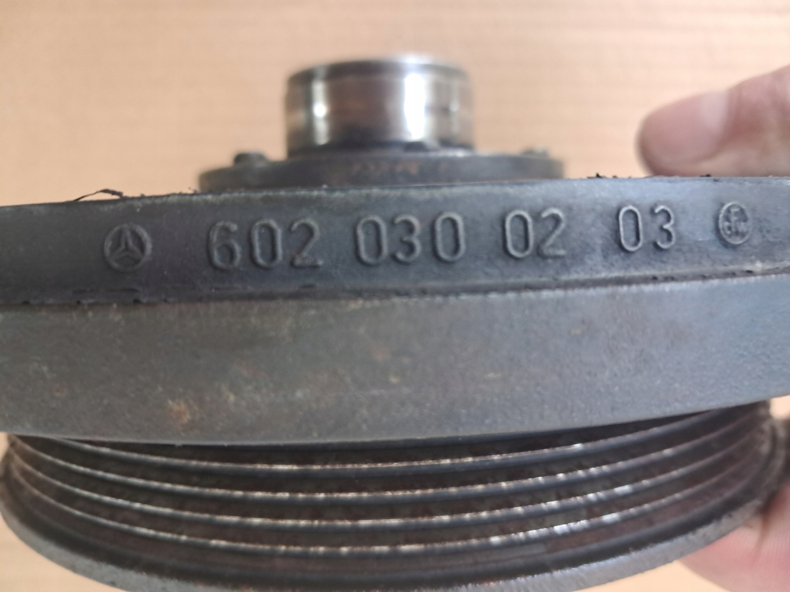pulley MERCEDES W124 250D 6020300203
