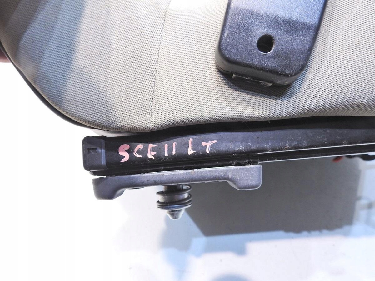 кресло левый зад renault SCENIC II