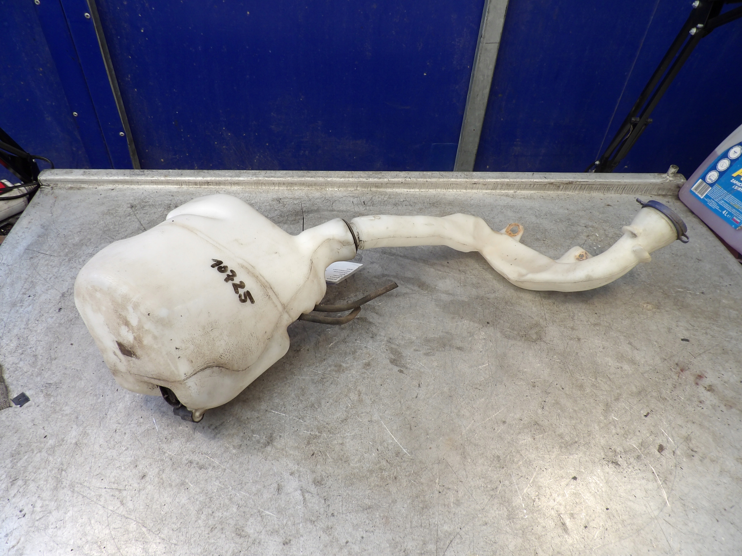 Peugeot 207 Behälter Spritzdüse 964833758003