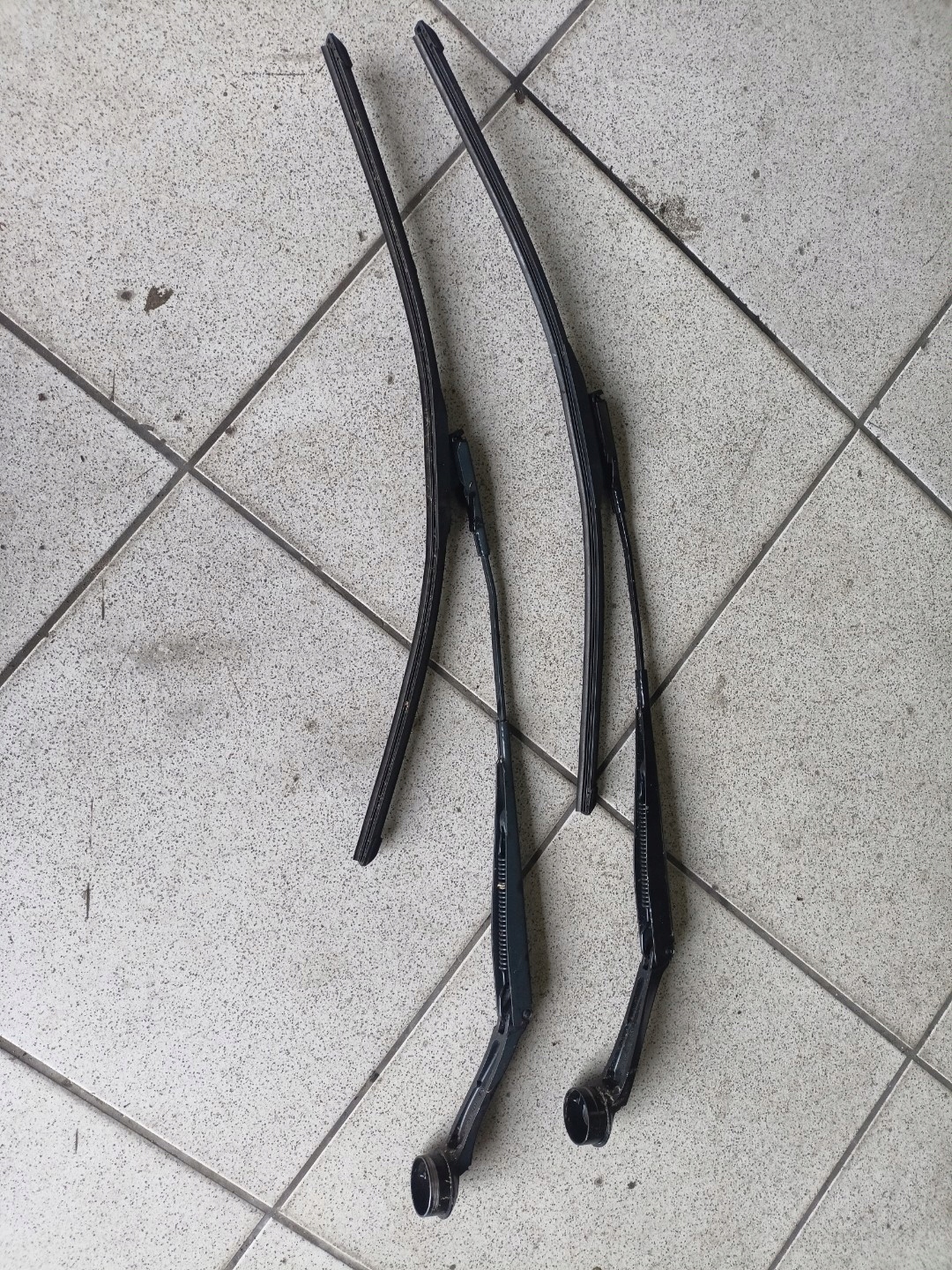 arm of wipers front Ford Fusion USA 2 2016